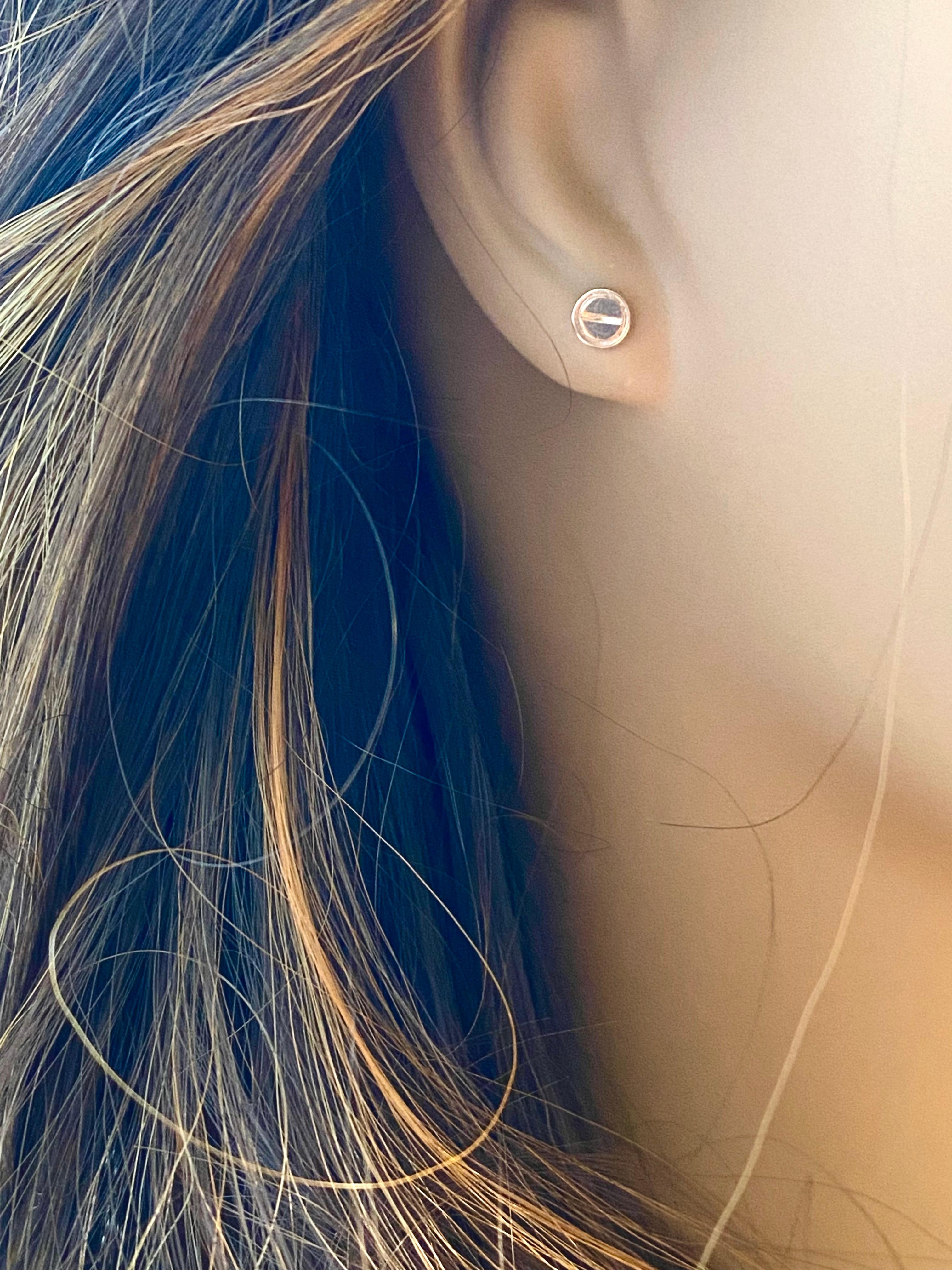 Introducing the Cartier Vintage Love Earrings in 14 Karat Rose Gold – Timeless Elegance
Elevate your style with the exquisite Cartier Vintage Love Earrings crafted in 14 Karat Rose Gold. These stunning earrings are a true embodiment of timeless