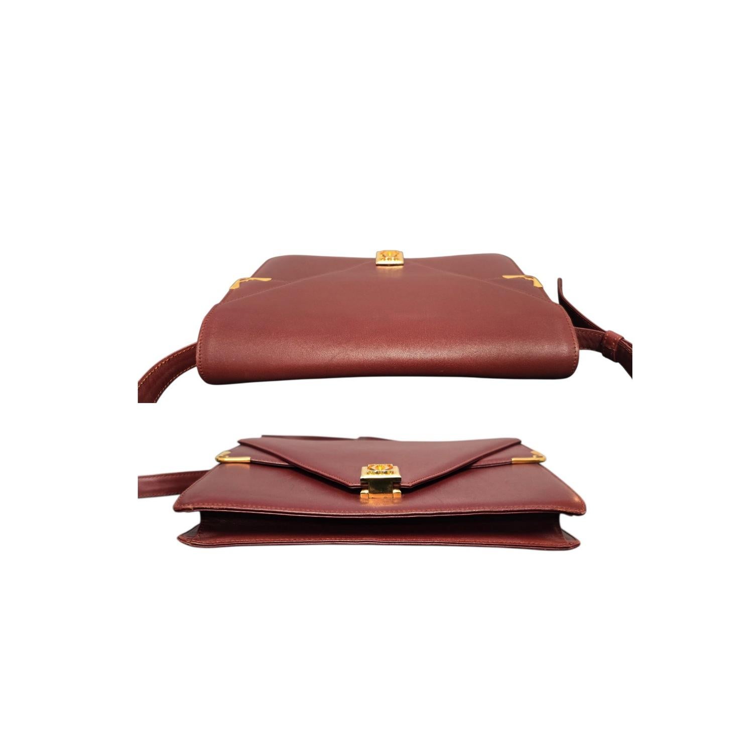 Cartier Vintage Must de Calfskin Envelope Messenger Bag In Good Condition For Sale In Scottsdale, AZ