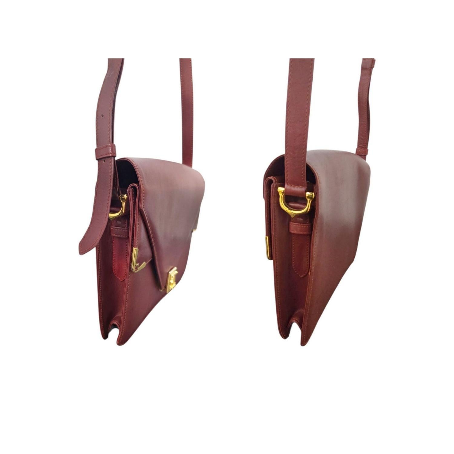 Women's or Men's Cartier Vintage Must de Calfskin Envelope Messenger Bag For Sale