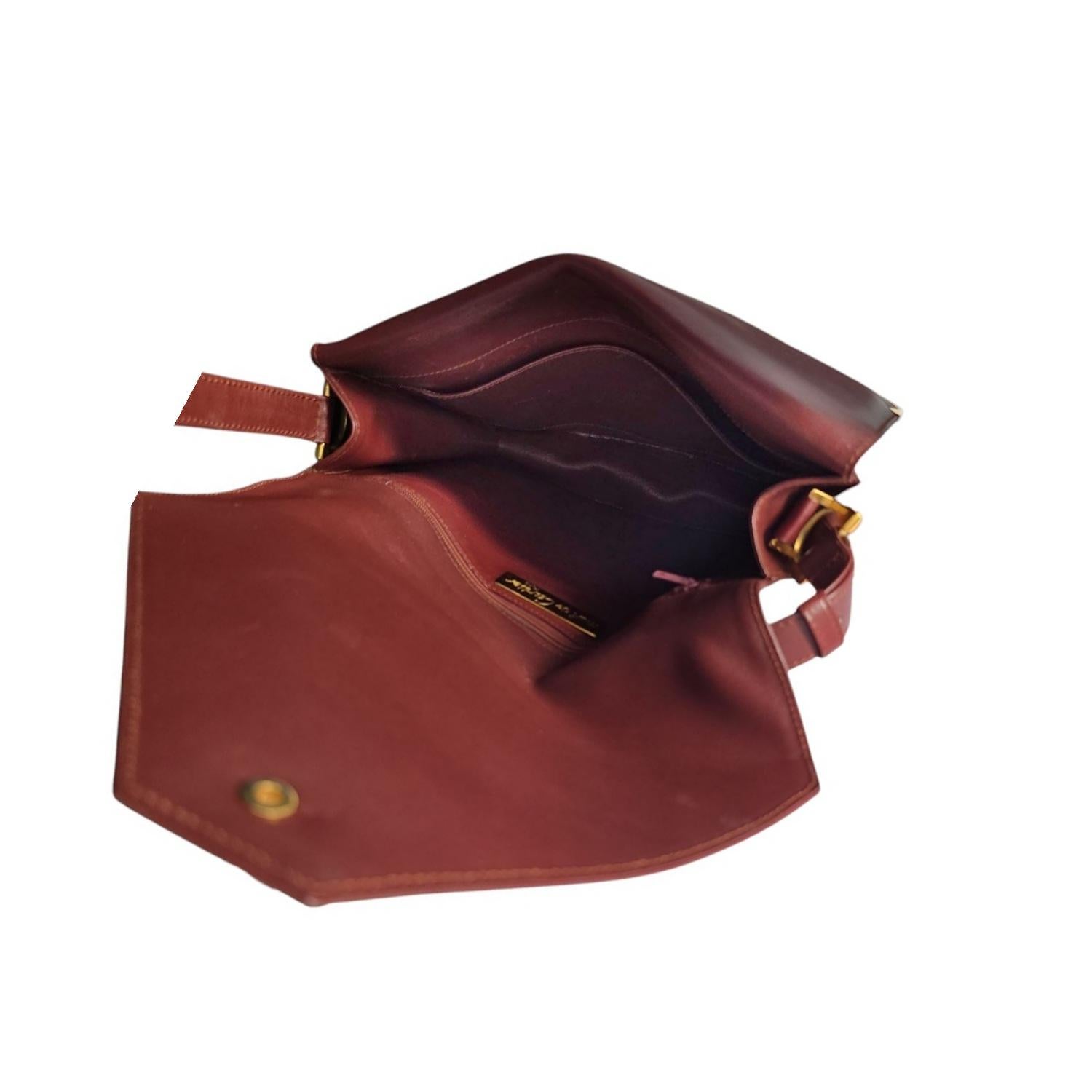 Cartier Vintage Must de Calfskin Envelope Messenger Bag For Sale 1