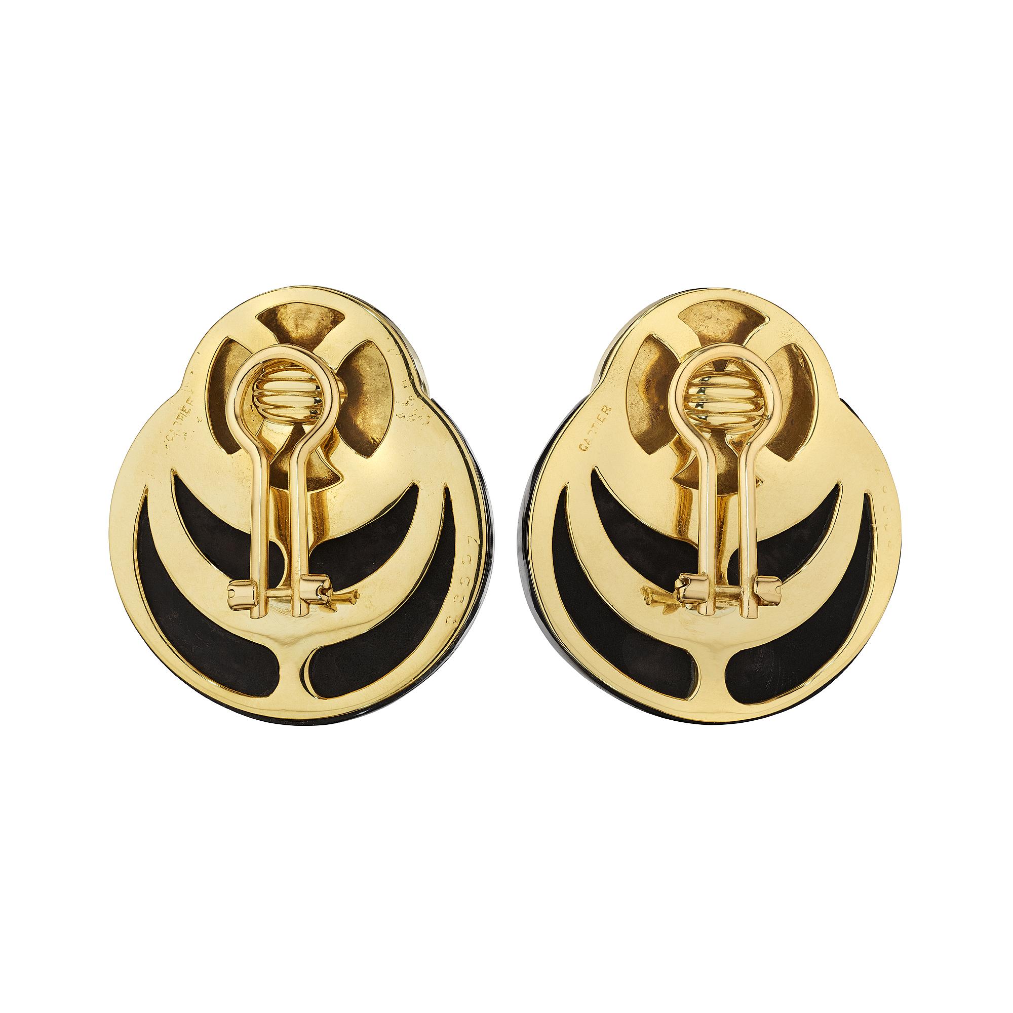 Modernist Cartier Vintage Onyx Gold Double Circle Clip Earrings For Sale