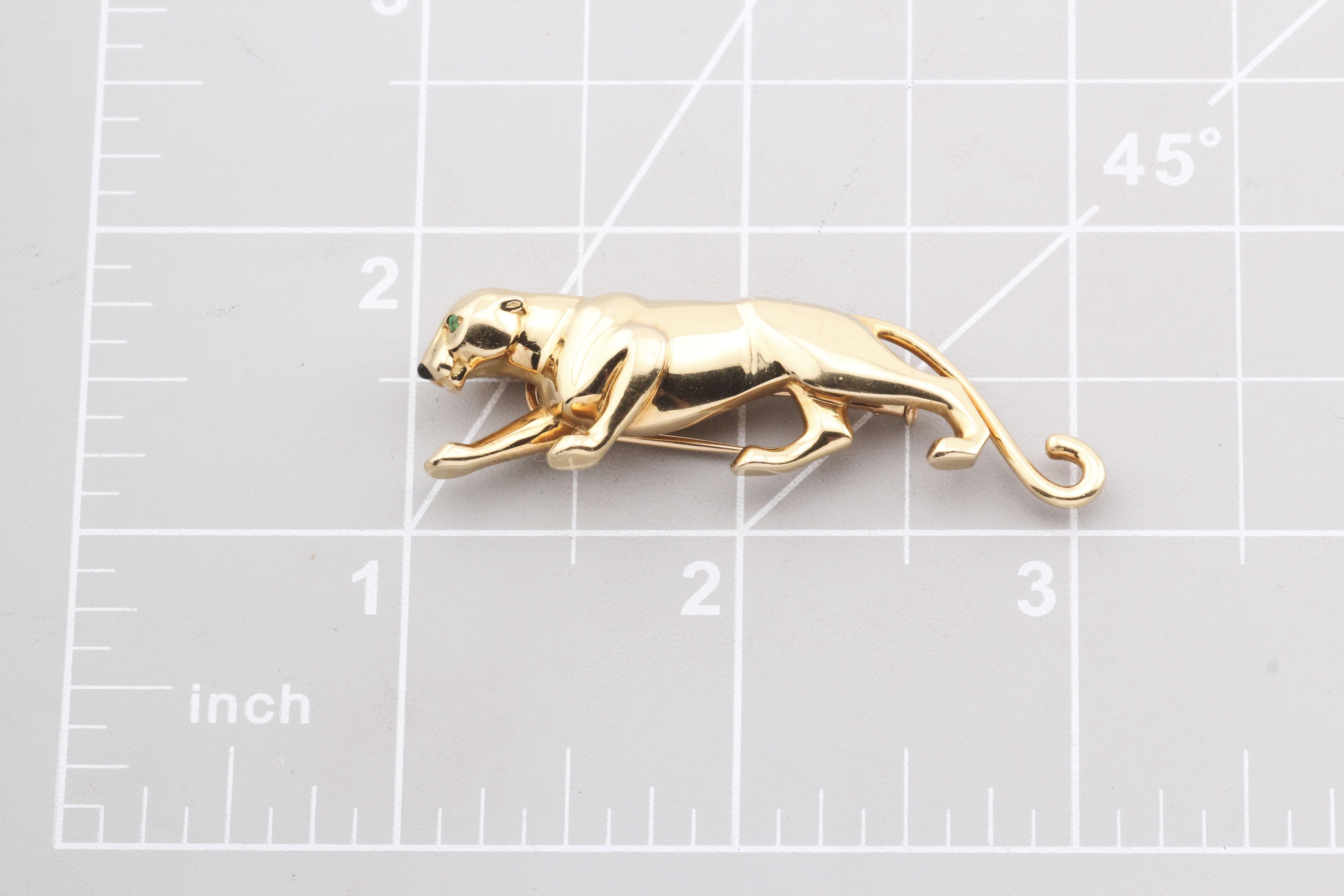 Cartier Vintage Panthere Emerald 18k Yellow Gold Brooch For Sale 2