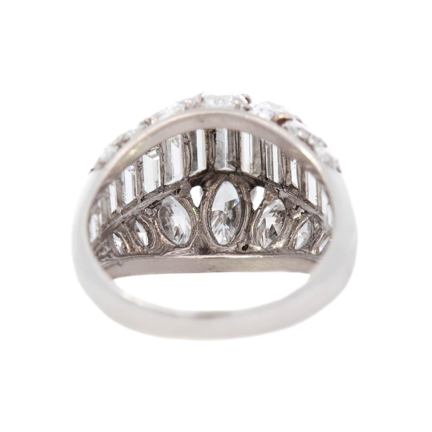 CARTIER Vintage Platinum Diamond Pyramid Ring In Good Condition For Sale In Narberth, PA