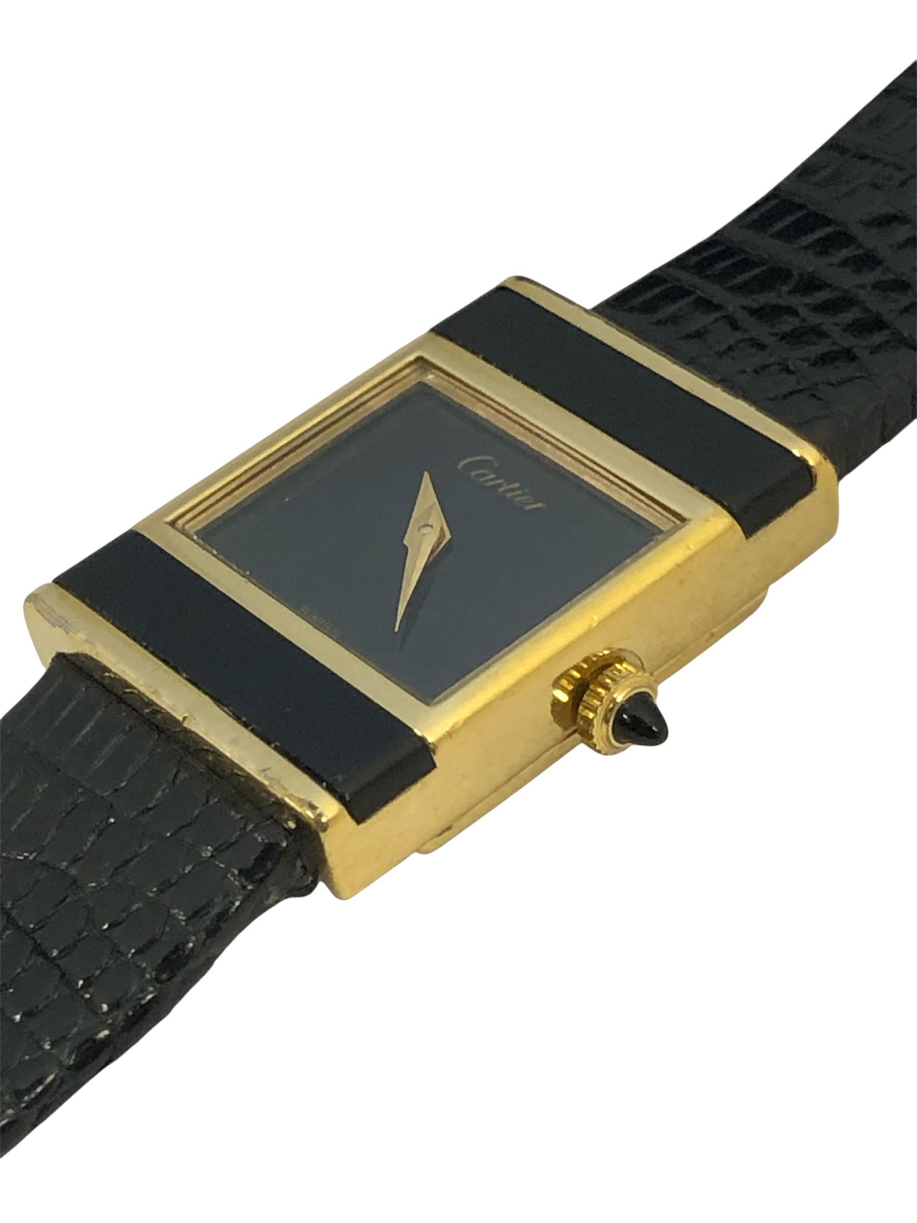 Cartier Vintage Rare Gold Plate und Onyx Tank Armbanduhr (Cabochon) im Angebot