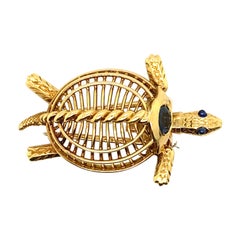 Cartier Retro Sapphire Turtle Brooch Pin 18 Karat Yellow Gold, Circa 1960