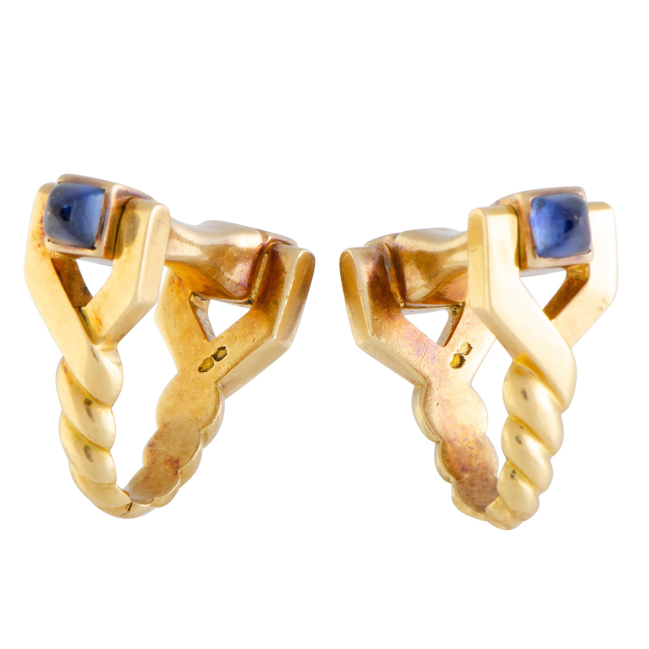 These attractive vintage cufflinks beautifully designed by Cartier combine the luxurious allure of 18K yellow gold with the regal appeal of sapphires into creating a look of immense aesthetic and artistic value.
Included Items: Manufacturer's Box