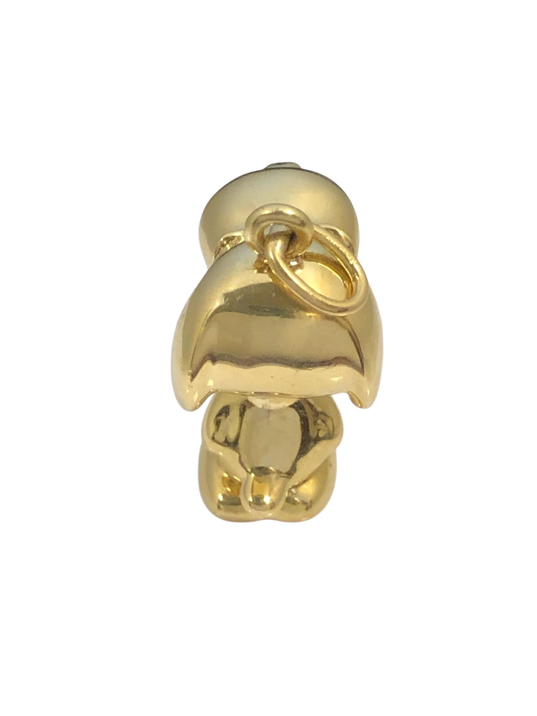 Cartier vintage Snoopy Yellow Gold Charm In Excellent Condition For Sale In Chicago, IL