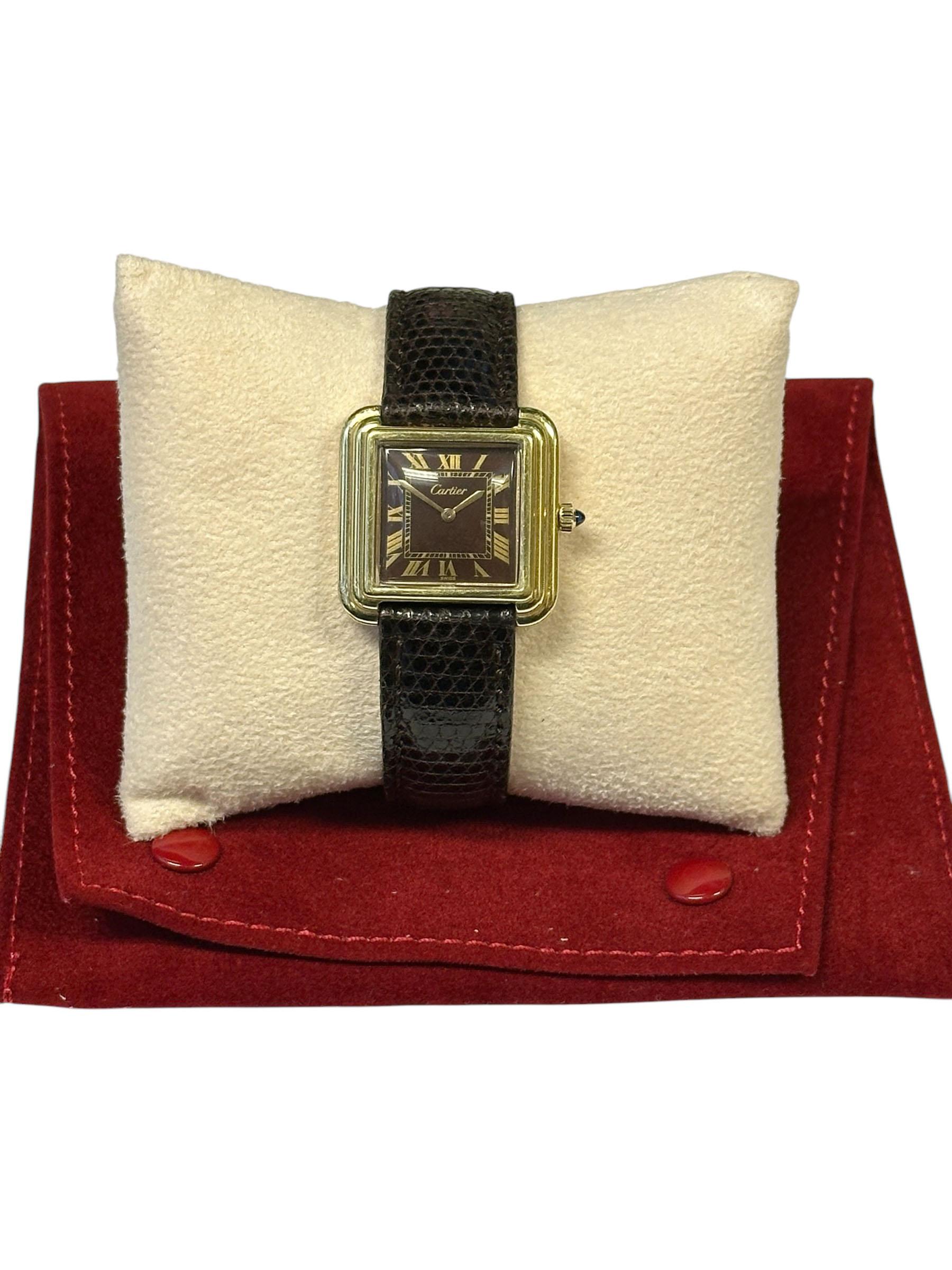 Cartier Vintage Stepped Case Mechanische 18k vergoldete Vintage-Armbanduhr mit Gehäuse im Angebot 1