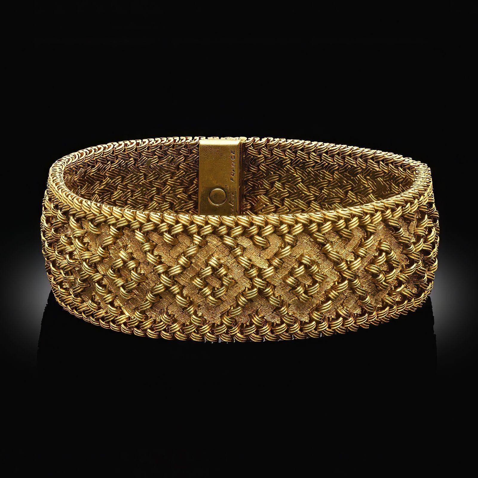 Cartier Vintage Textured 18ct Gelbgold Armband CIRCA 1960 im Zustand „Gut“ im Angebot in London, GB