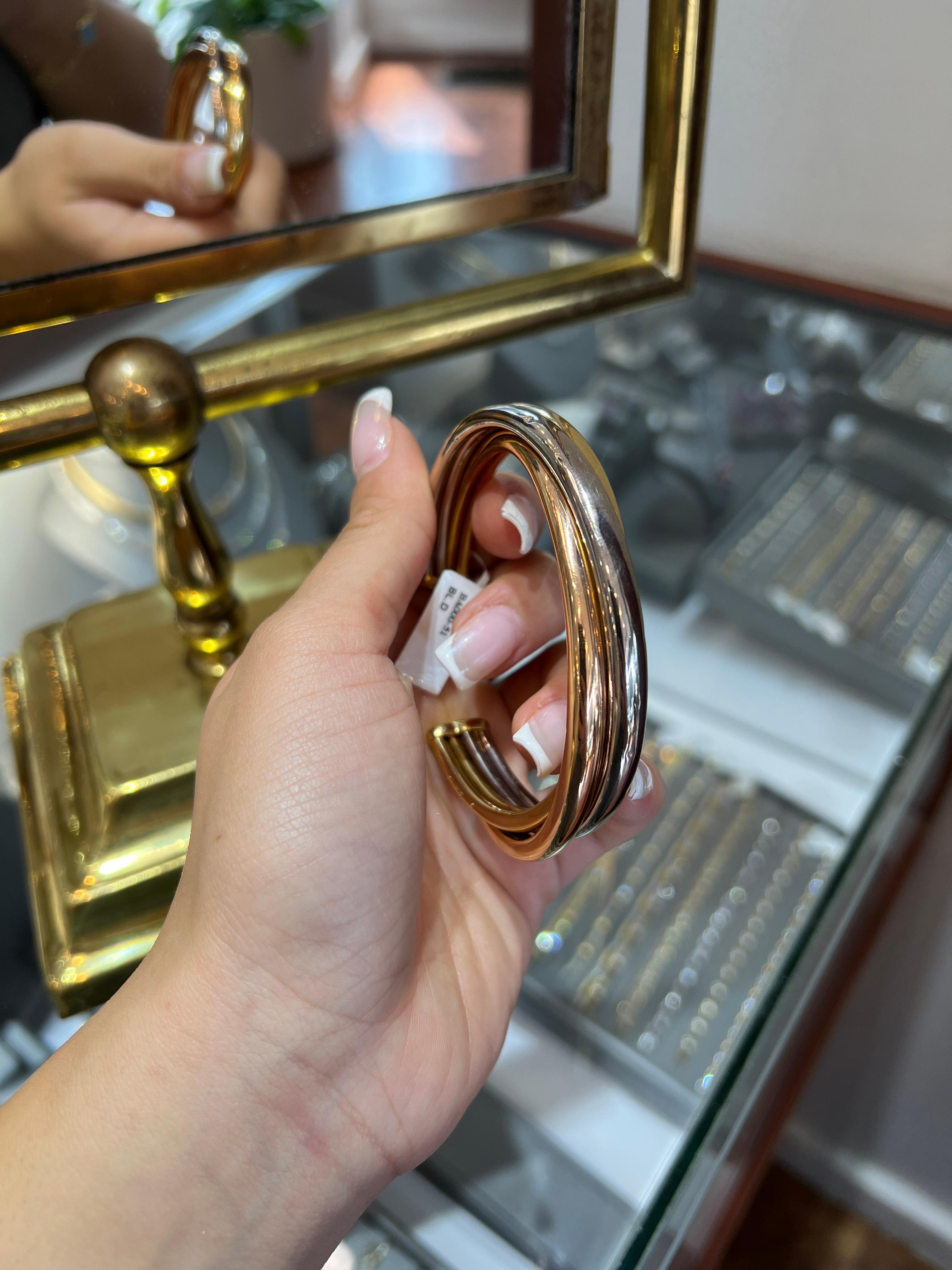 Bracelet manchette à trois bandes en or jaune, blanc et rose 18k de Cartier Vintage Trinity en vente 5