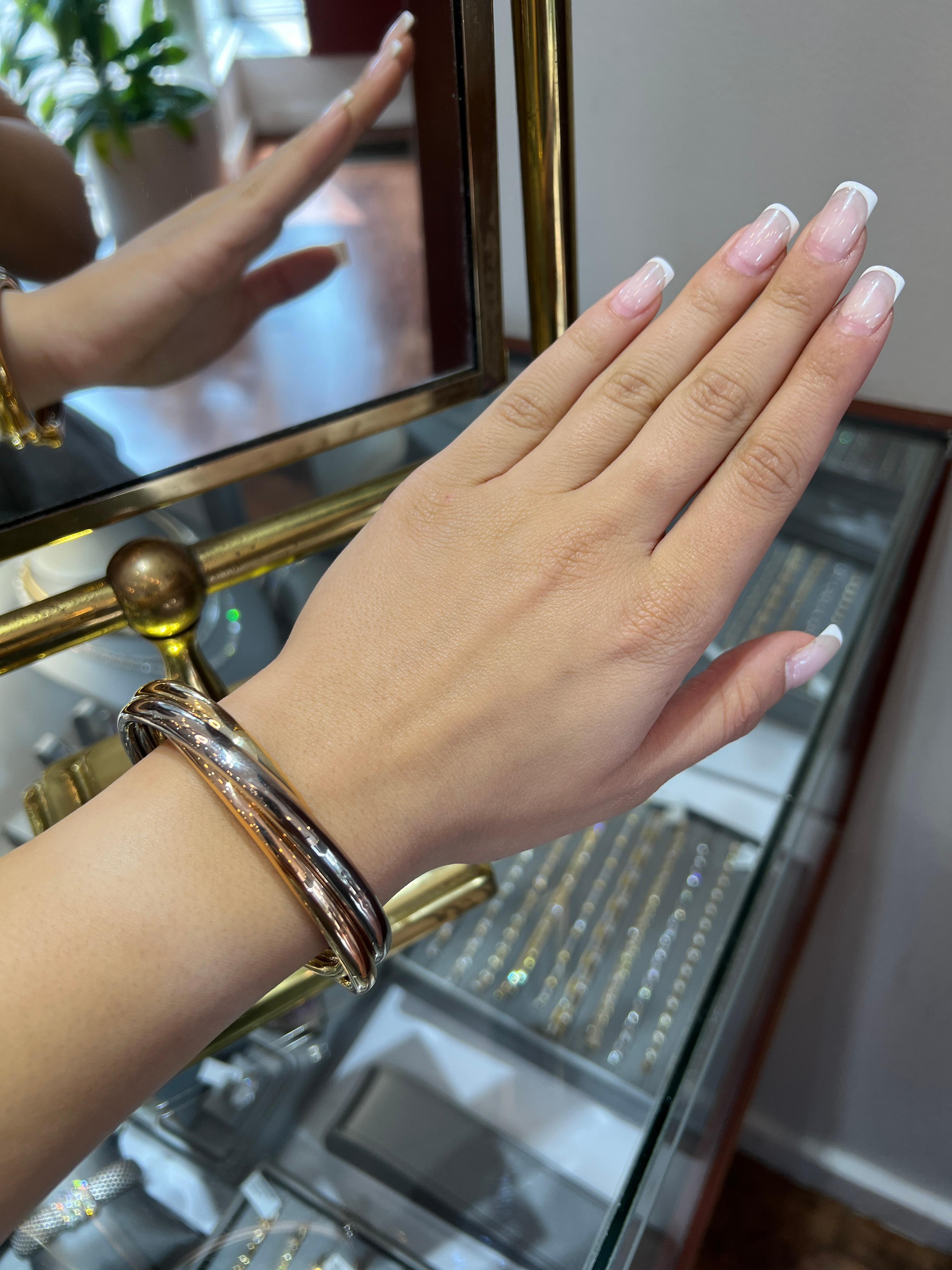 Bracelet manchette à trois bandes en or jaune, blanc et rose 18k de Cartier Vintage Trinity Unisexe en vente