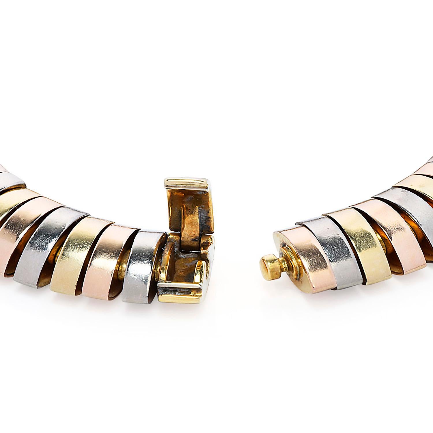 Moderne Cartier Bracelet vintage Tubogas à maillons tricolores en or 18 carats en vente