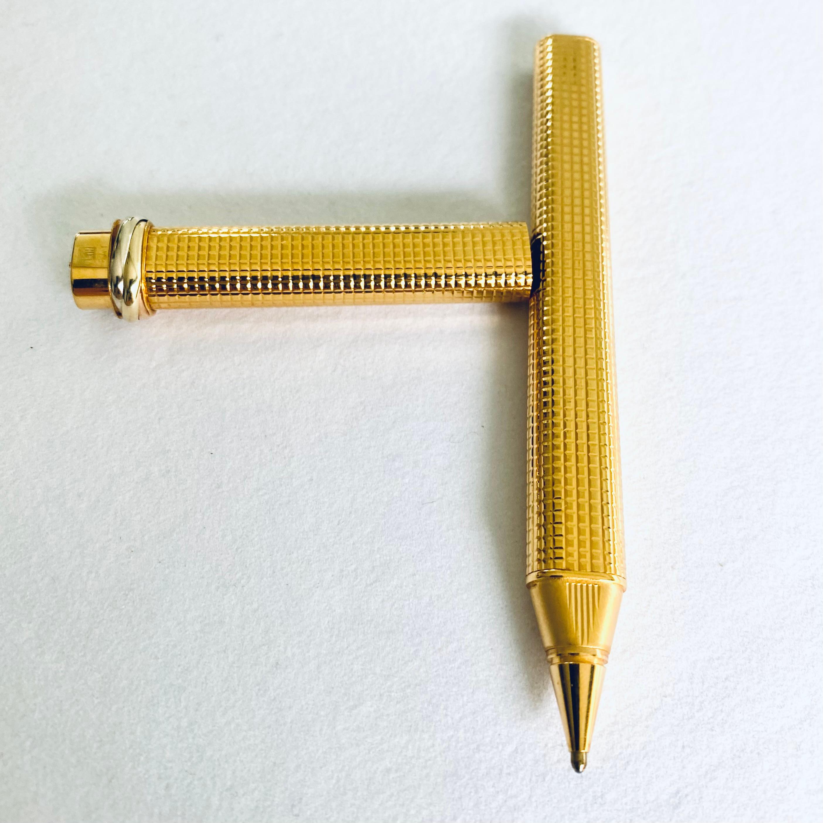 Contemporary Cartier Vintage Vendome Gilded Knurled Body Trinity Ballpoint Pen 292829 Boxed 