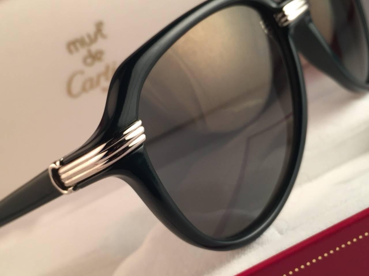Cartier Vitesse Deep  Green Platinum 60MM Platinum Sunglasses France  In Excellent Condition In Baleares, Baleares