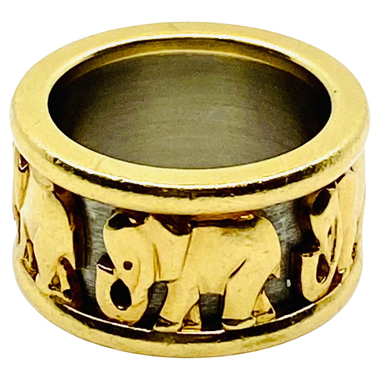 Cartier Walking Elephant Gold Band Ring In Good Condition For Sale In Beverly Hills, CA