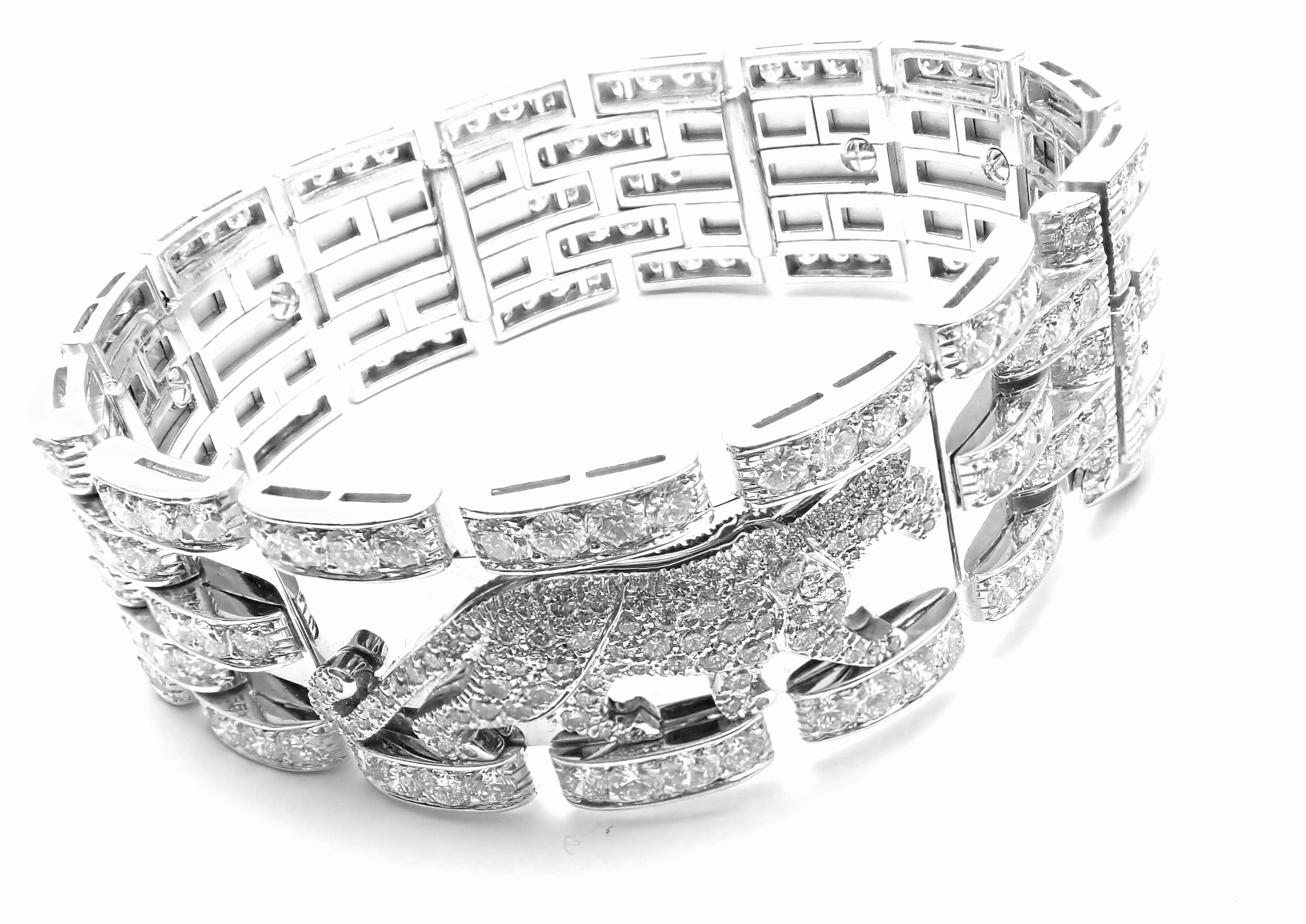 Cartier Walking Panther Panthere Diamond White Gold Bracelet In Excellent Condition In Holland, PA