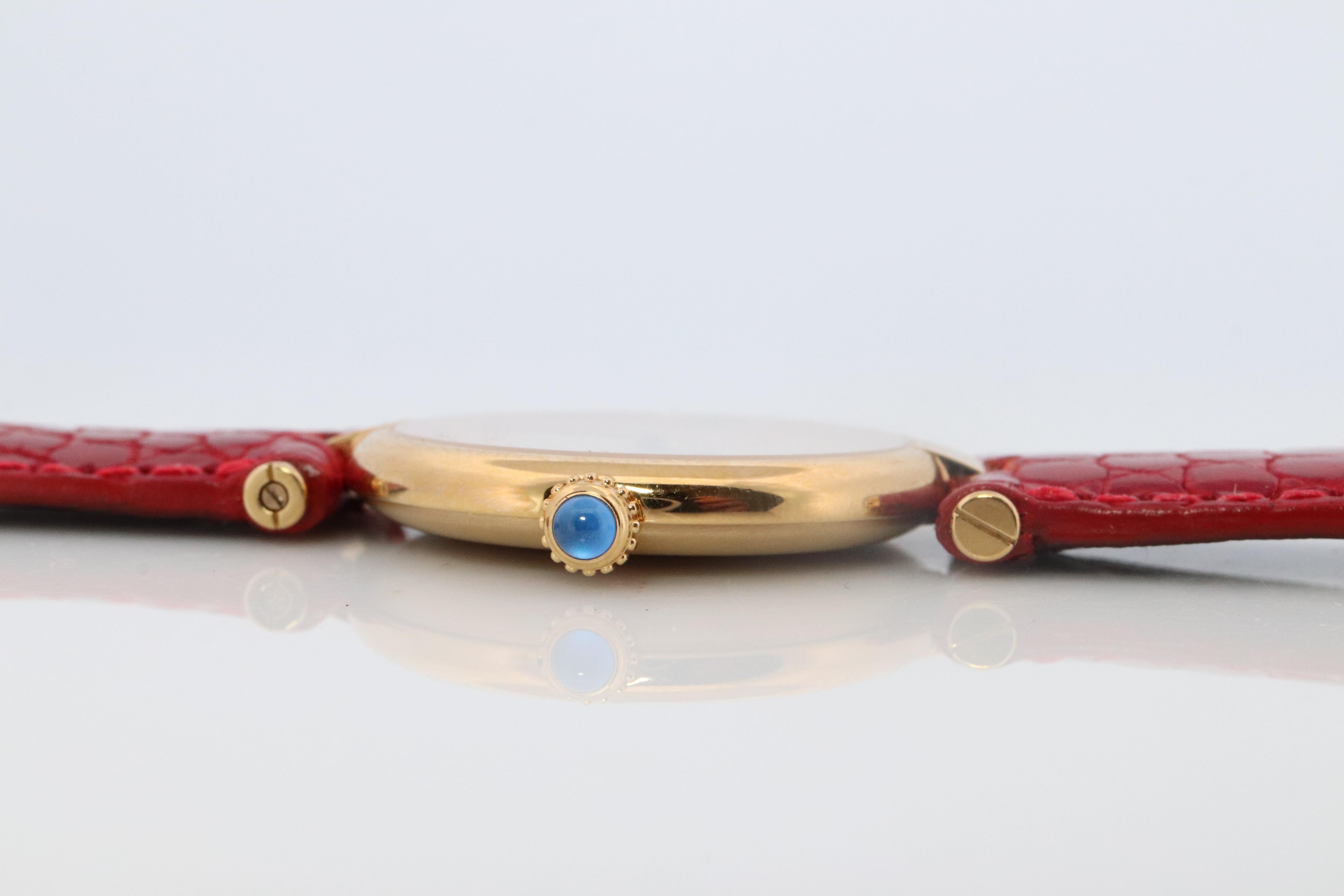 Cabochon Cartier Watch. Must de Cartier Cream Dial Vendome Round Argent Vermeil 30mm. For Sale