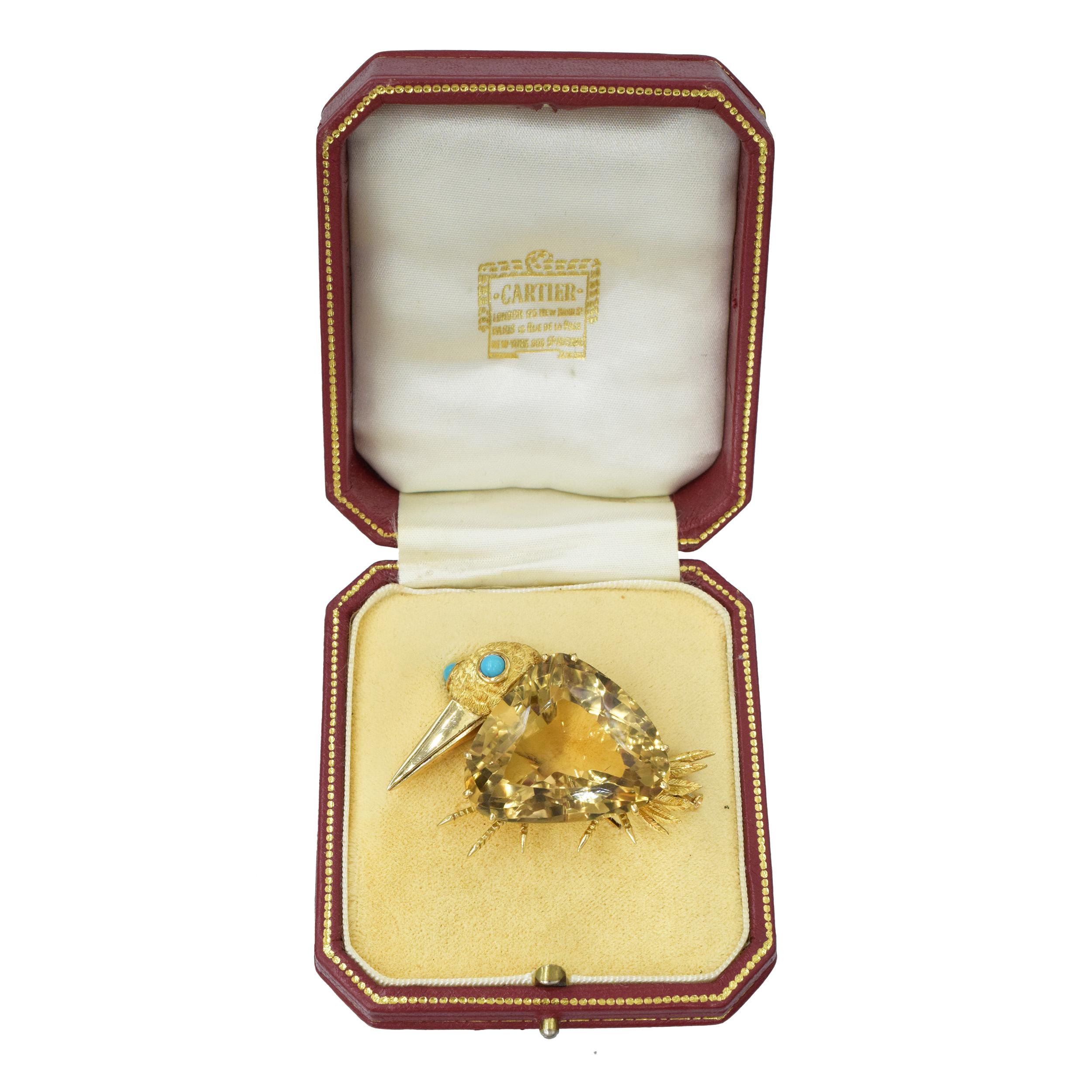 Round Cut Cartier Citrine whimsical Bird Brooch in 18k Yellow Gold. For Sale