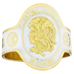 Bague à cigare moderniste en or émaillé blanc de Cartier