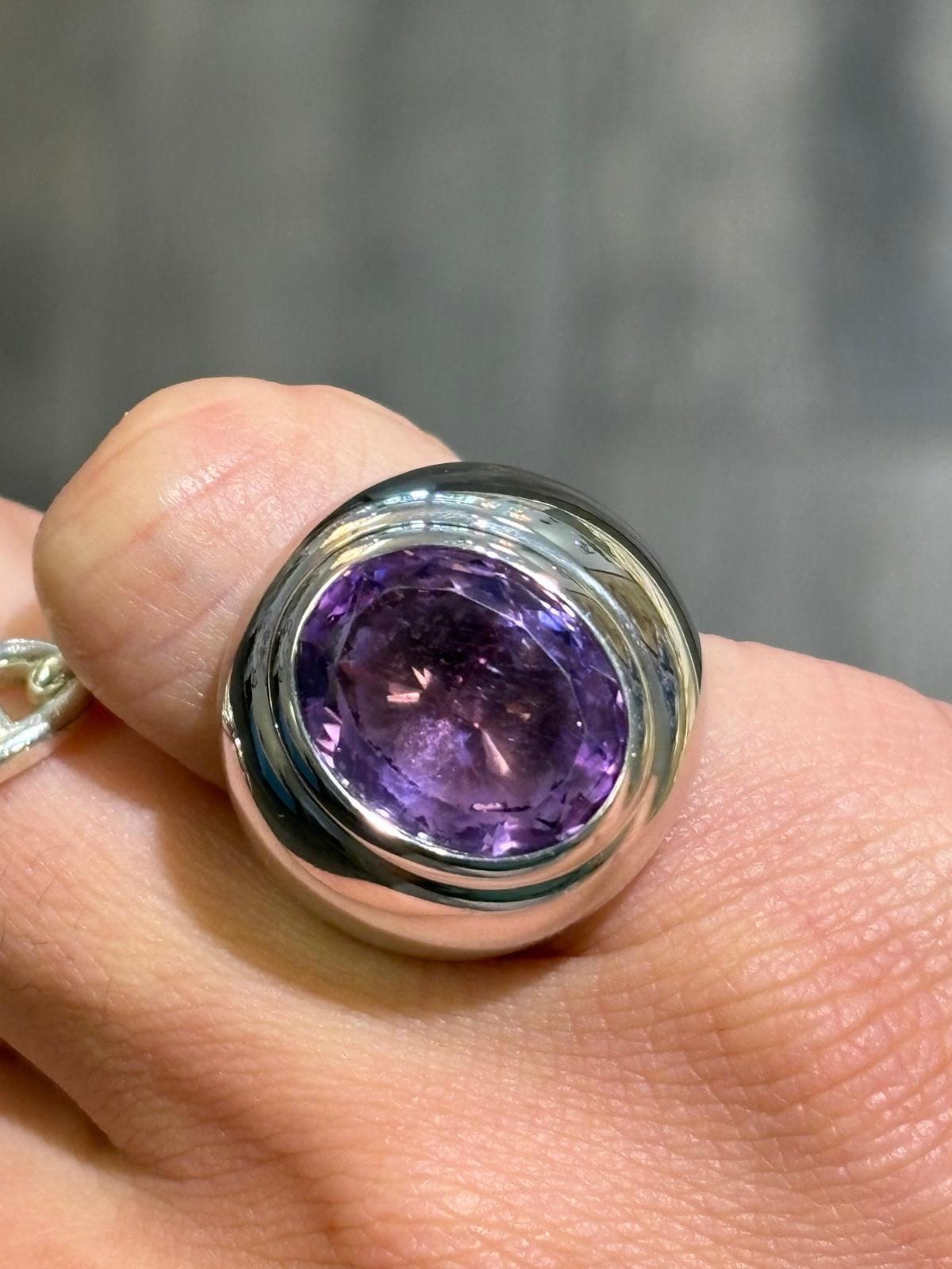 Cartier White Gold and Amethyst Ring (Künstler*in) im Angebot