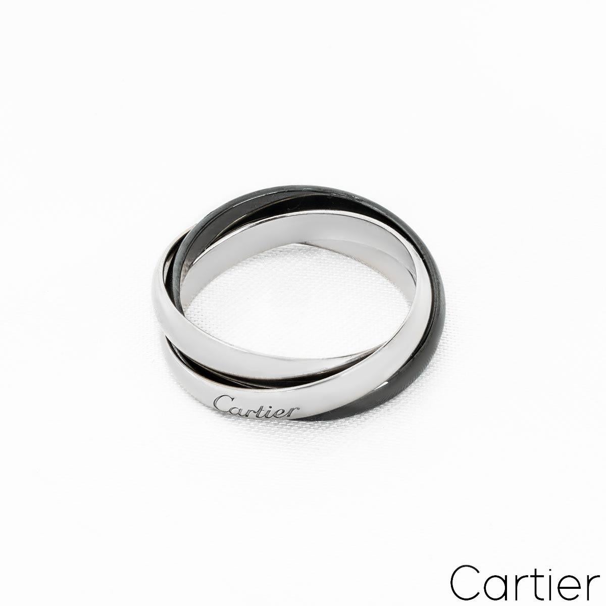 da uomo o donna Anello Trinity de Cartier in oro bianco e ceramica misura 53 B4234100 in vendita