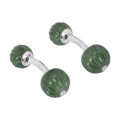 Boutons de manchette Cartier en or blanc:: diamants et perles de jade