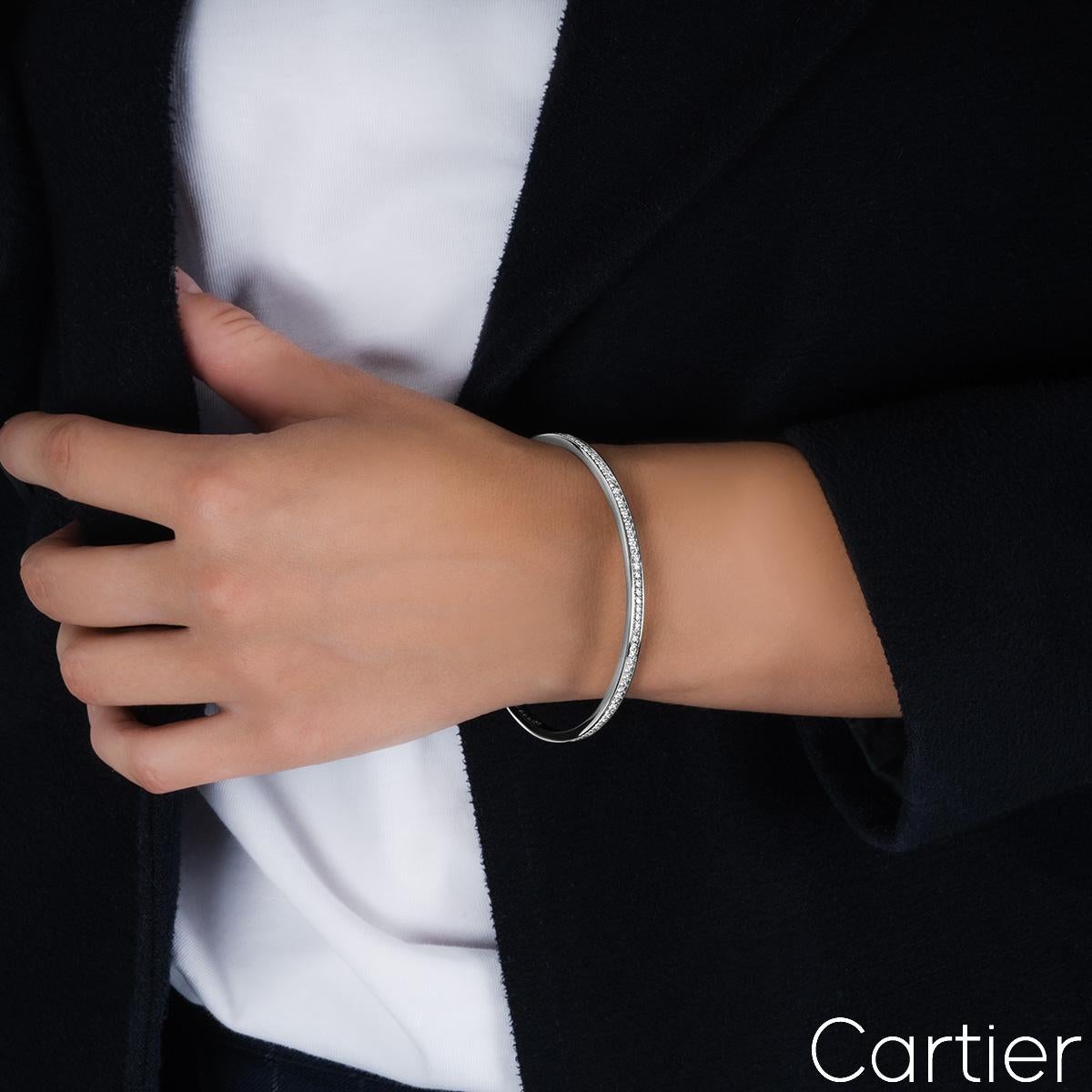 Cartier Bracelet jonc en or blanc et diamants 2,90TDW en vente 2