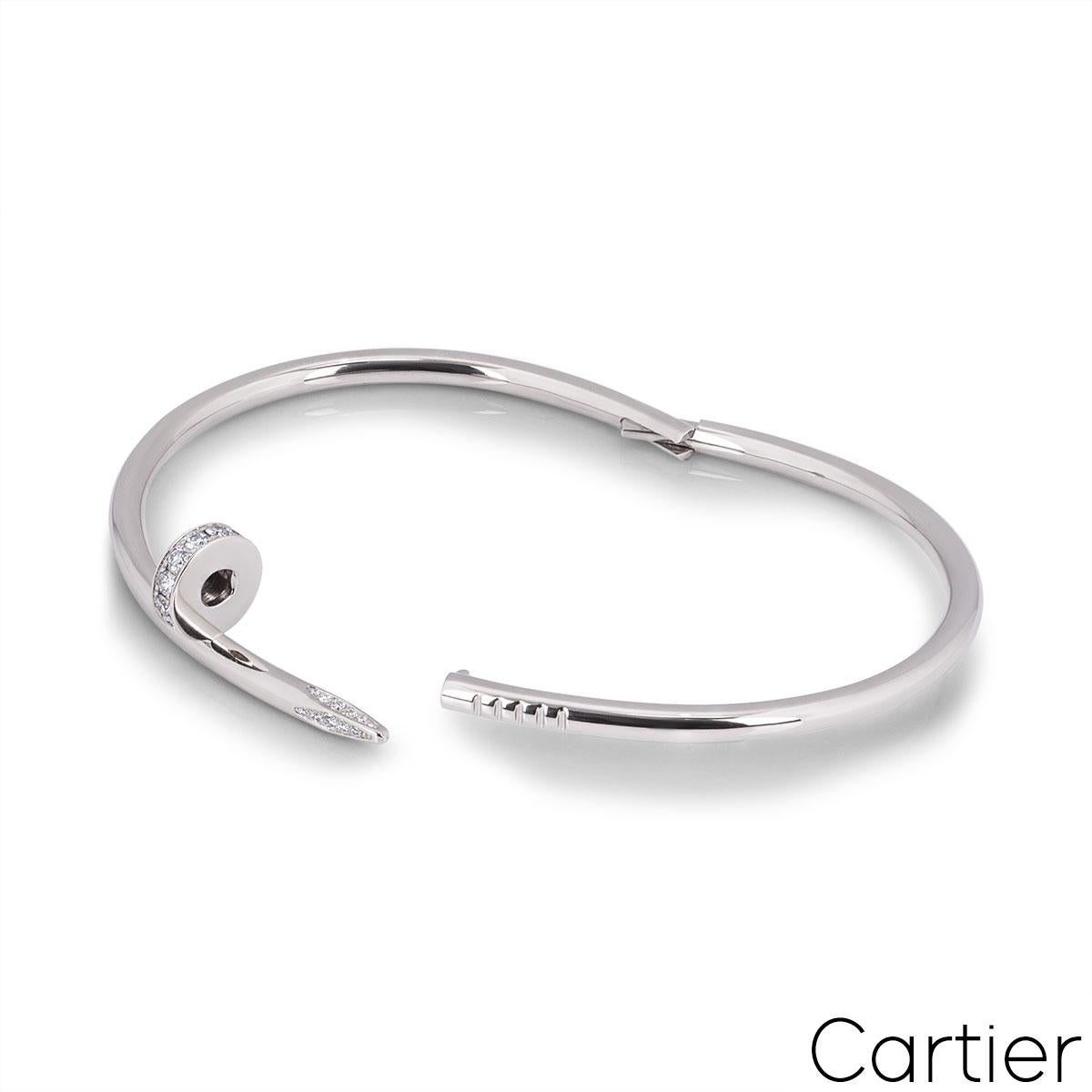 Cartier Bracelet Juste Un Clou en or blanc et diamants, taille 15 B6048715 Excellent état - En vente à London, GB