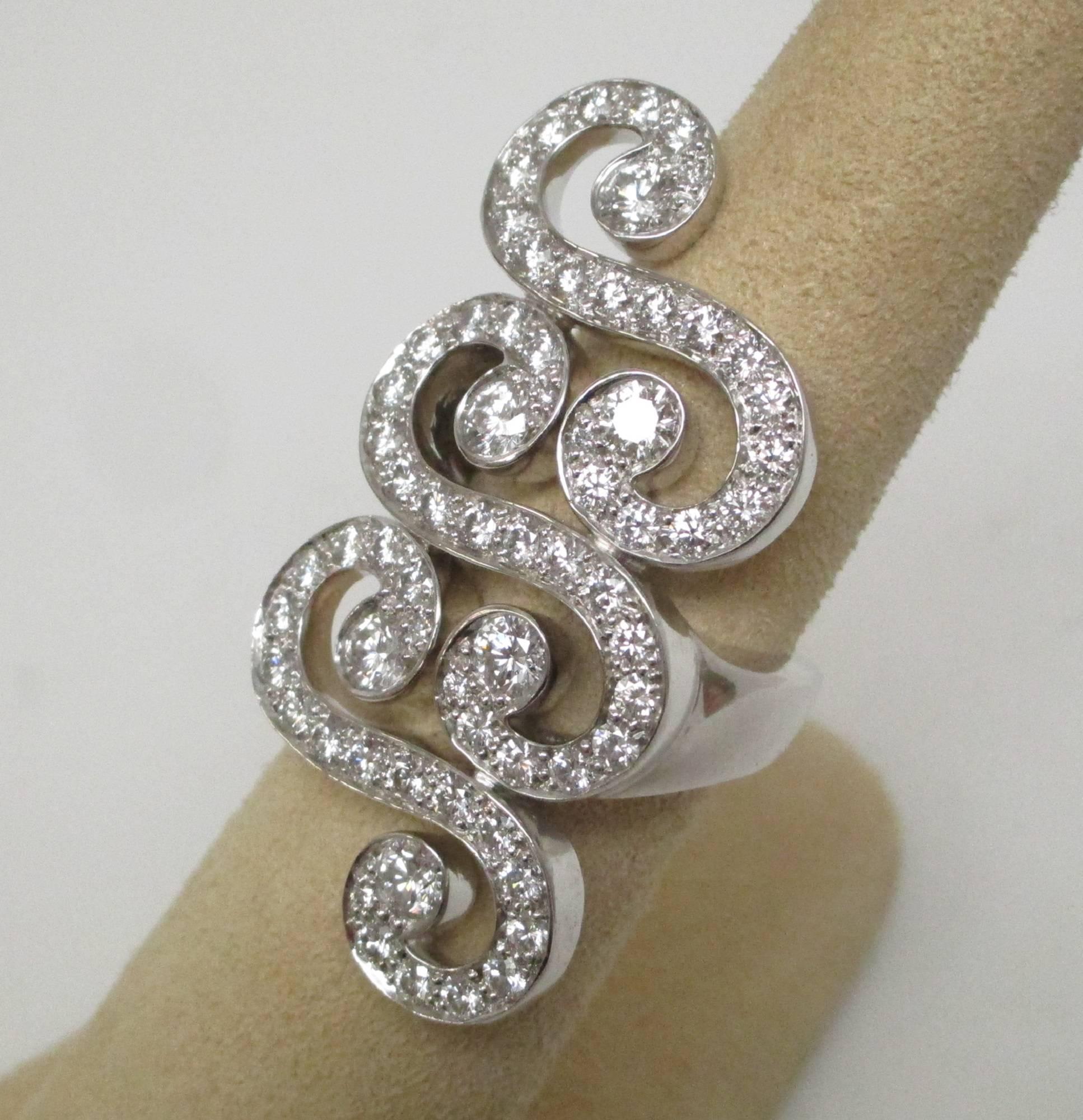 cartier swirl ring