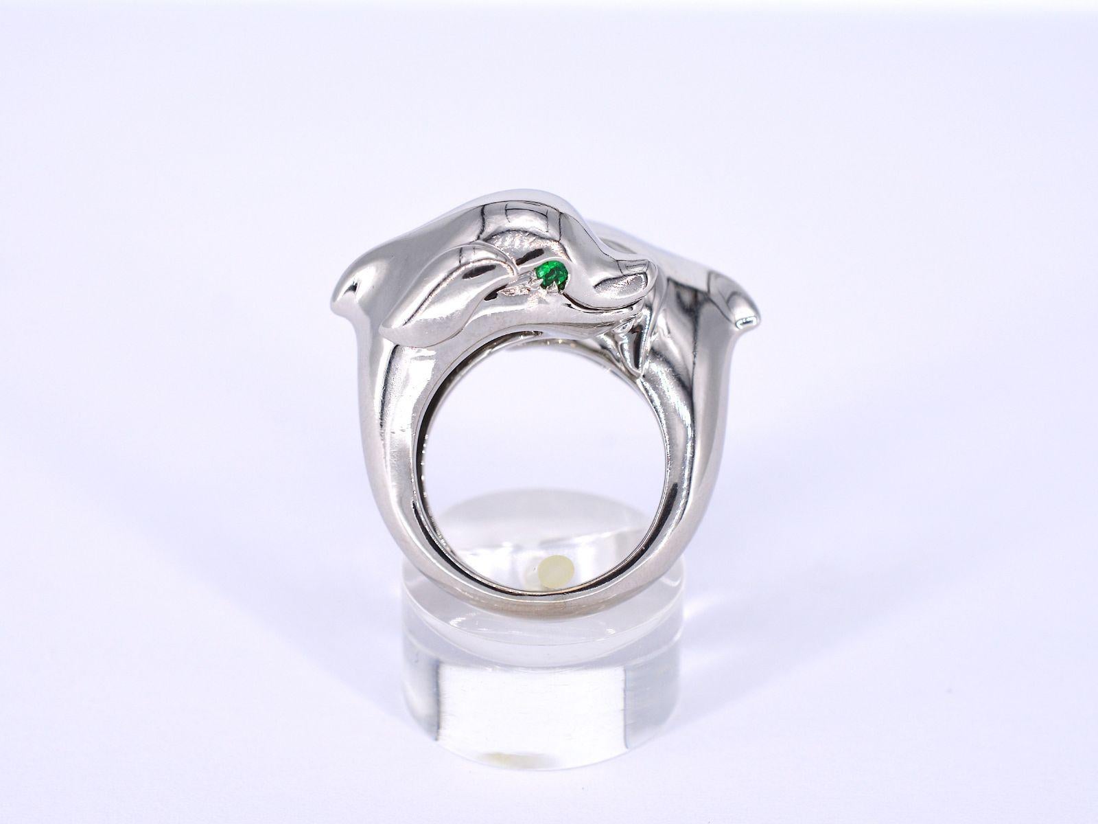Cartier - White Gold Dolphin Ring with Emerald Eyes In Excellent Condition In AMSTELVEEN, NH