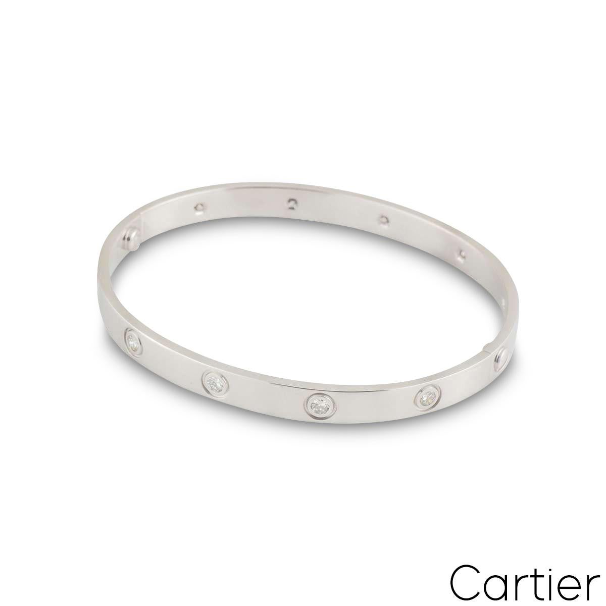 Taille ronde Cartier Bracelet Love en or blanc et diamants, taille 17 B6040717 en vente
