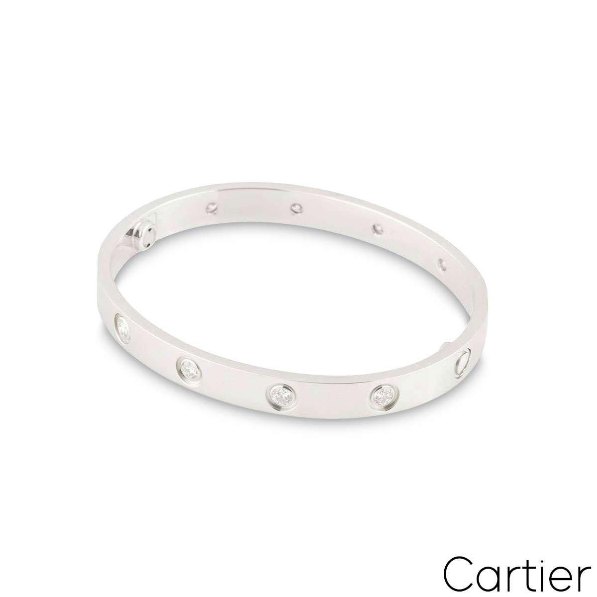 Cartier Weißgold Love-Armband mit Volldiamant, Größe 18 B6040718 (Rundschliff) im Angebot