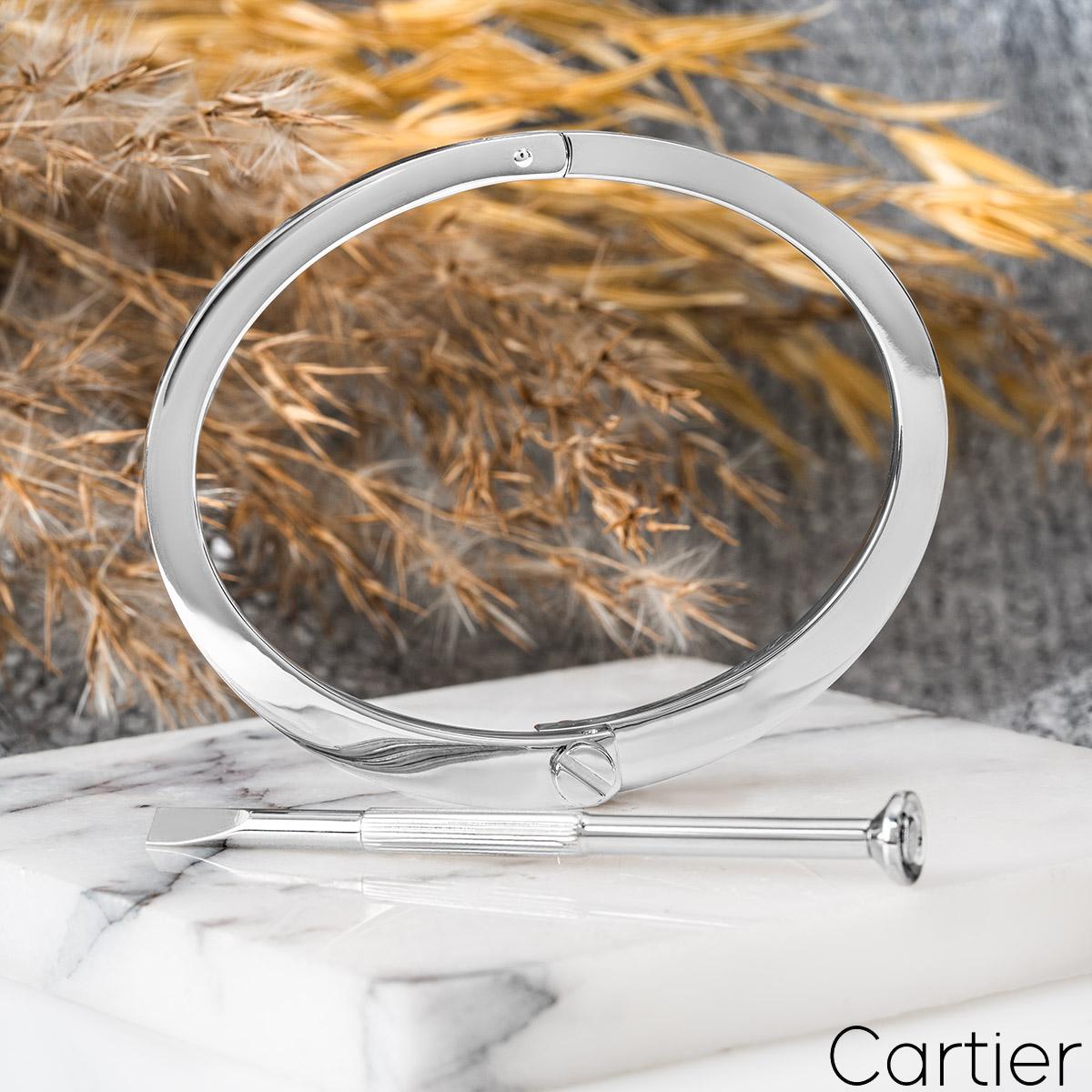 Cartier Bracelet menotte en or blanc en vente 2