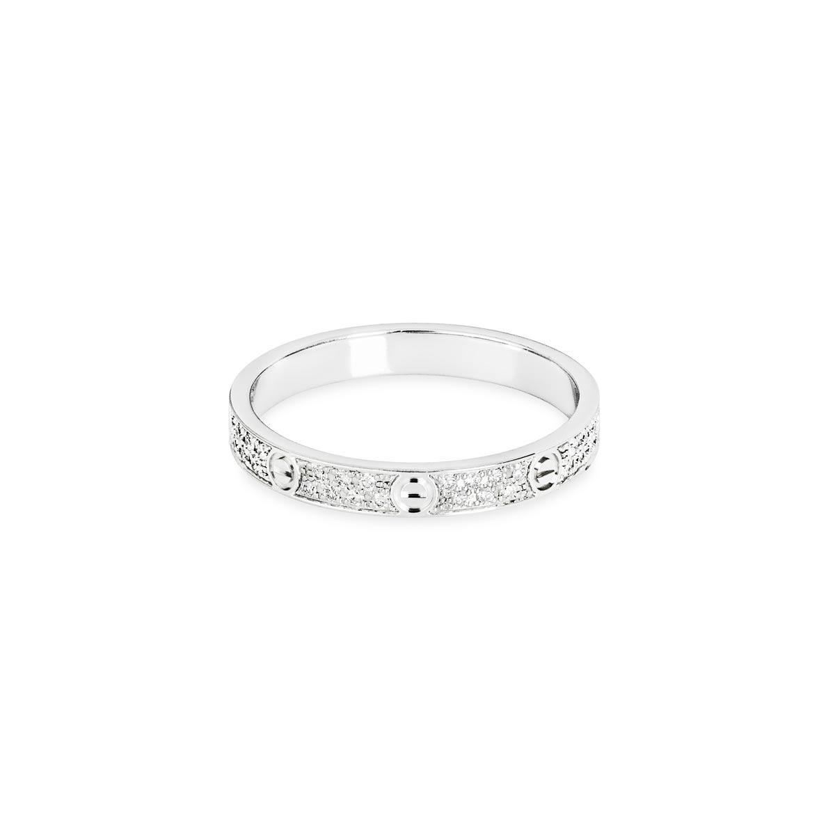 Cartier Oro Blanco Diamante Pave Pequeño Modelo Anillo Amor Talla 50 B4218250 Corte redondo