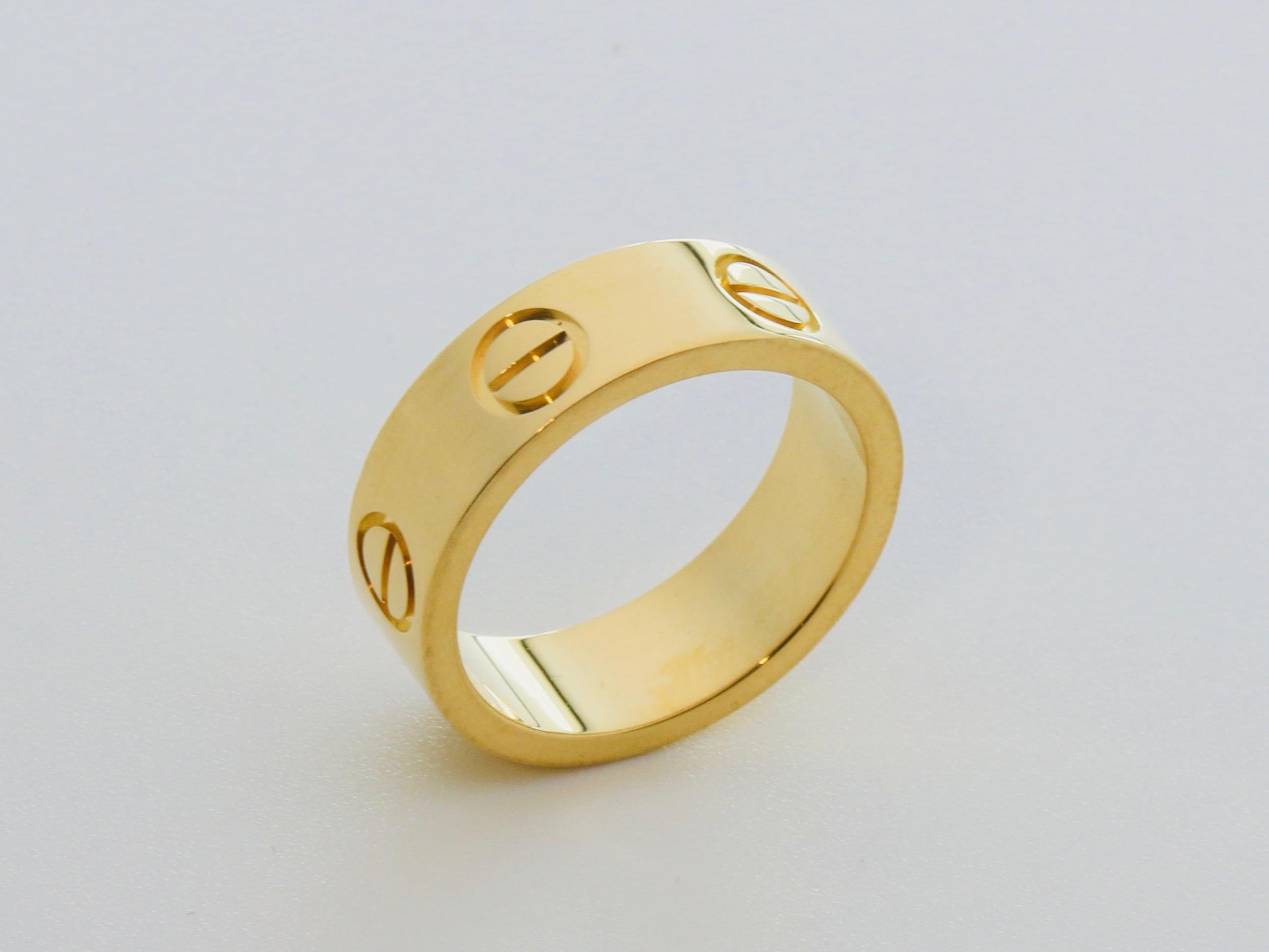 Cartier Yellow Gold 18k Love Ring In Excellent Condition In Roma, IT
