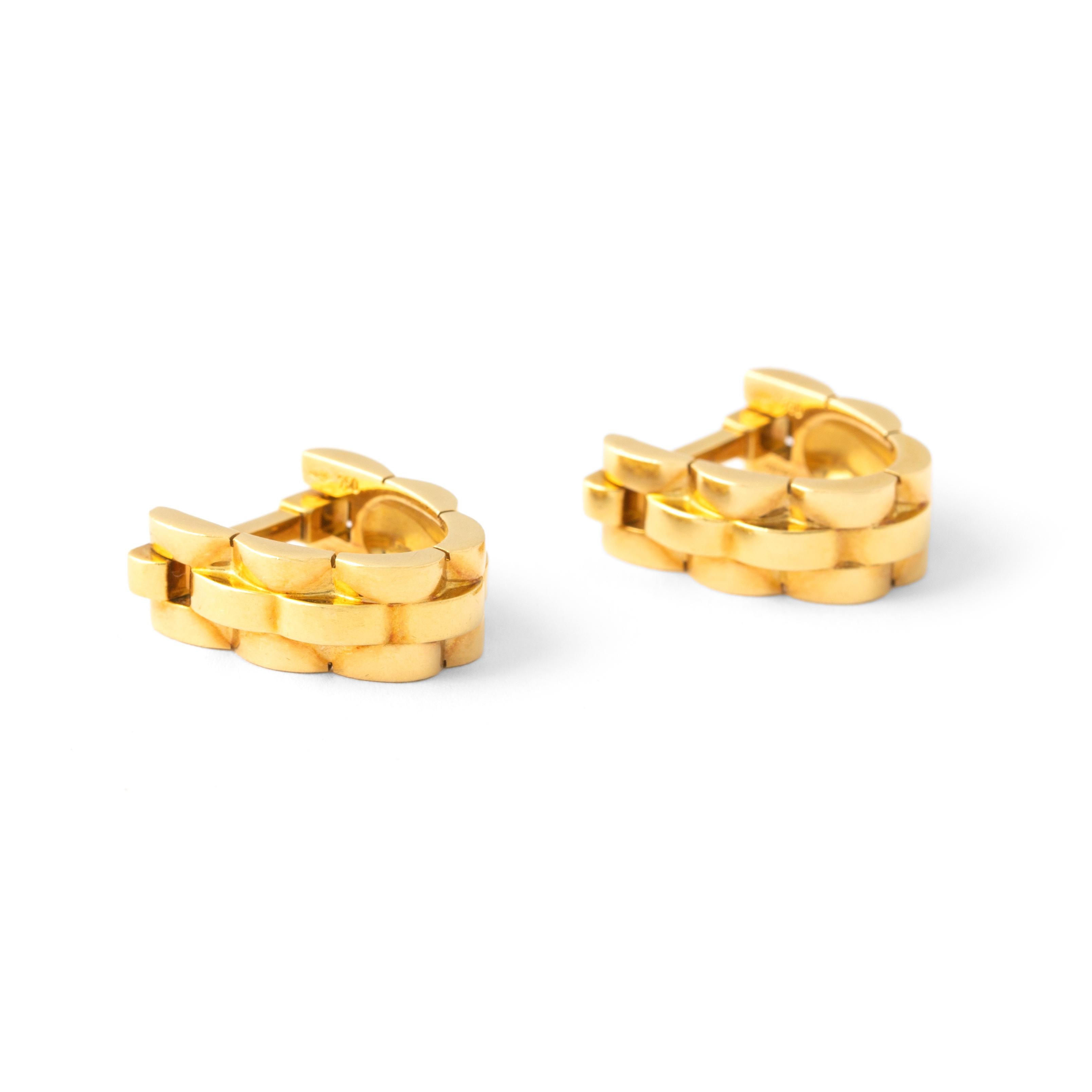 Cartier Yellow Gold 18K Panther Cufflinks  In Good Condition For Sale In Geneva, CH
