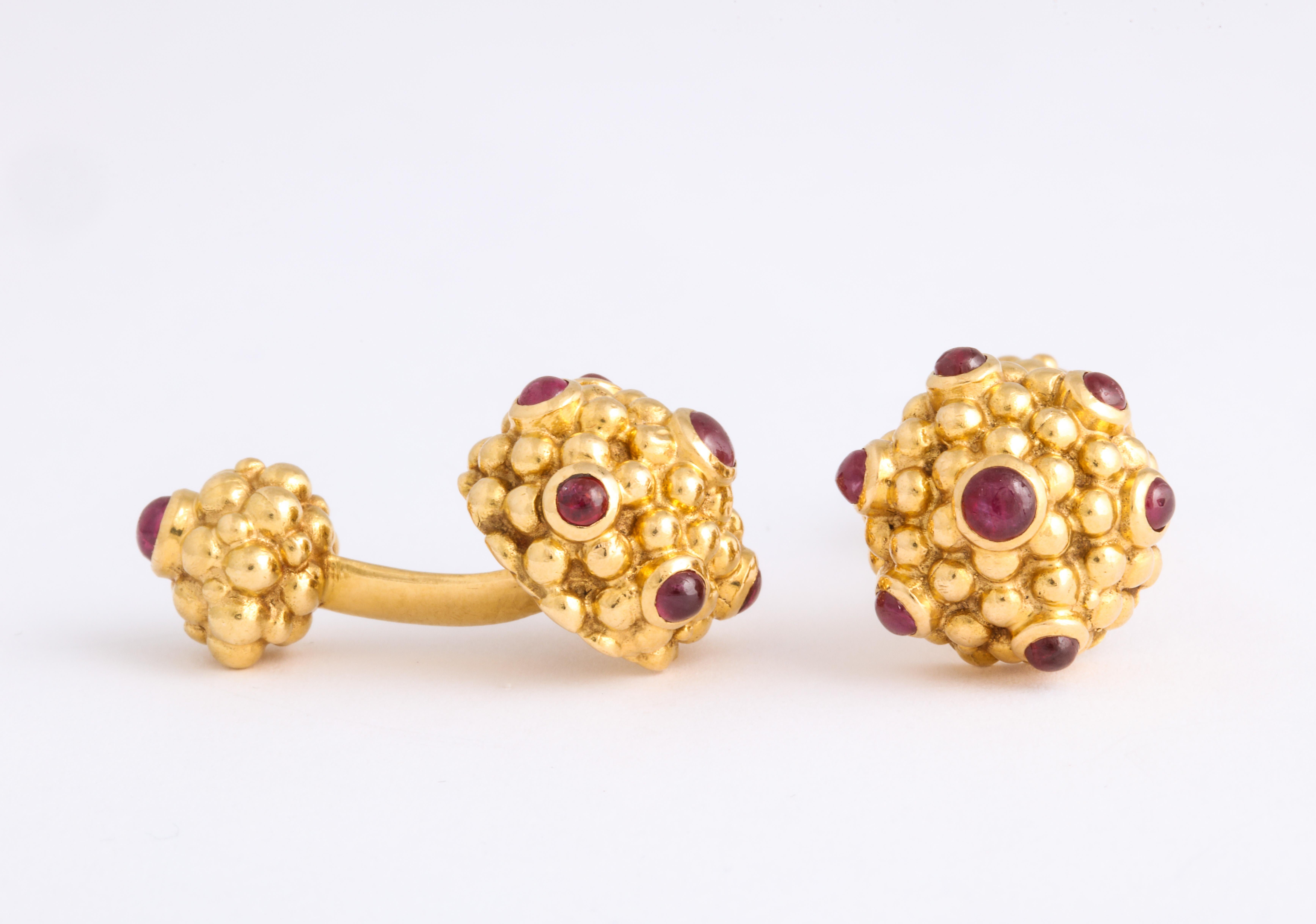 Cartier Yellow Gold and Ruby Cufflinks In Excellent Condition In New York, NY