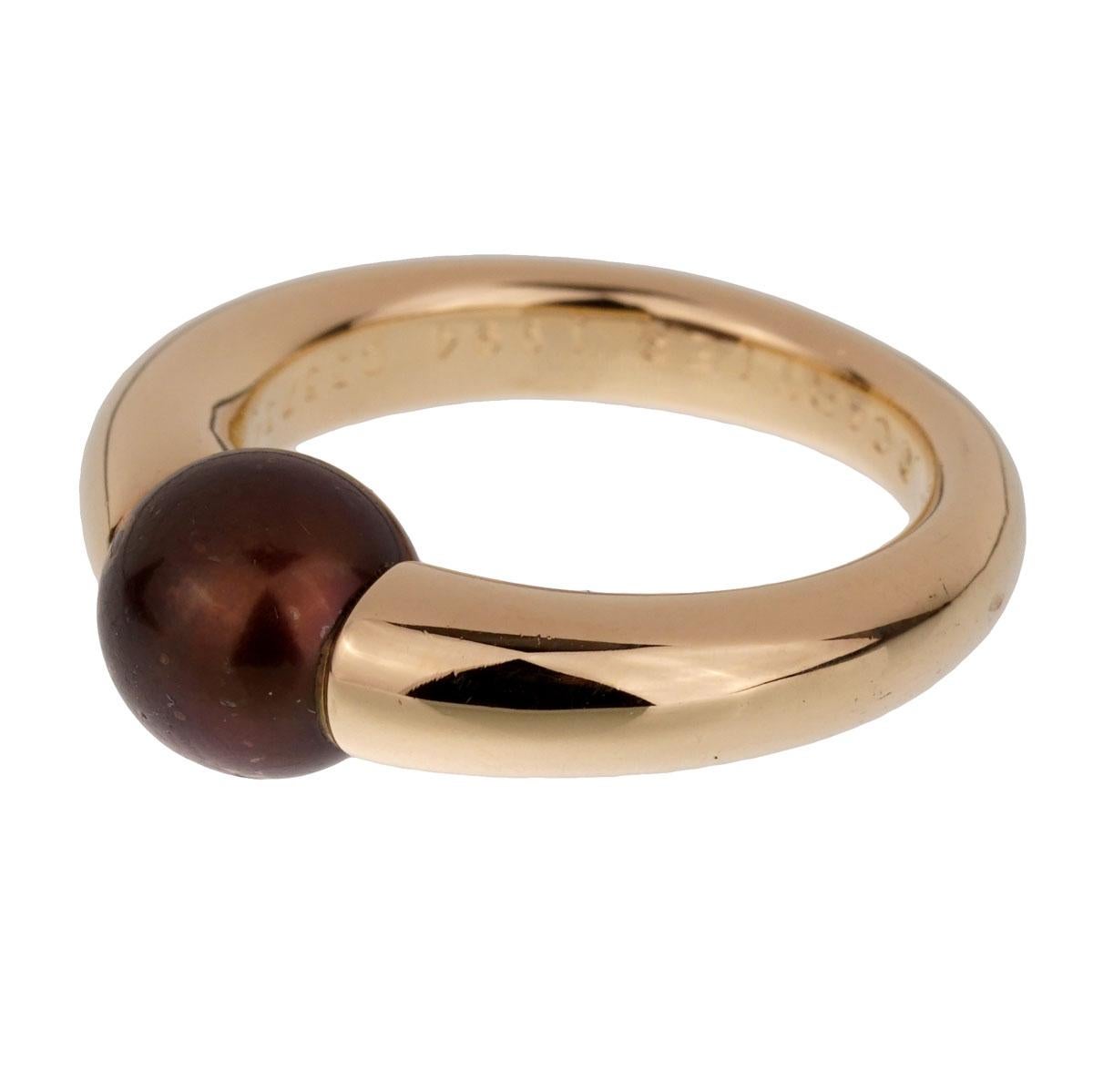 gold ring with black pearl