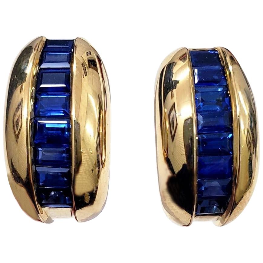 Cartier Yellow Gold Bombe Bean 1.50 Carat Blue Sapphire Earrings