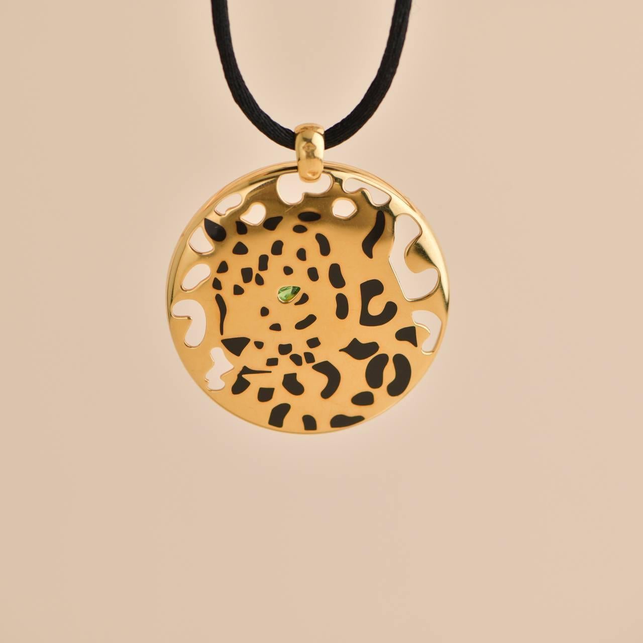 Cartier Gelbgold Emaille Tsavorit Panthere Anhänger Kordel Halskette für Damen oder Herren