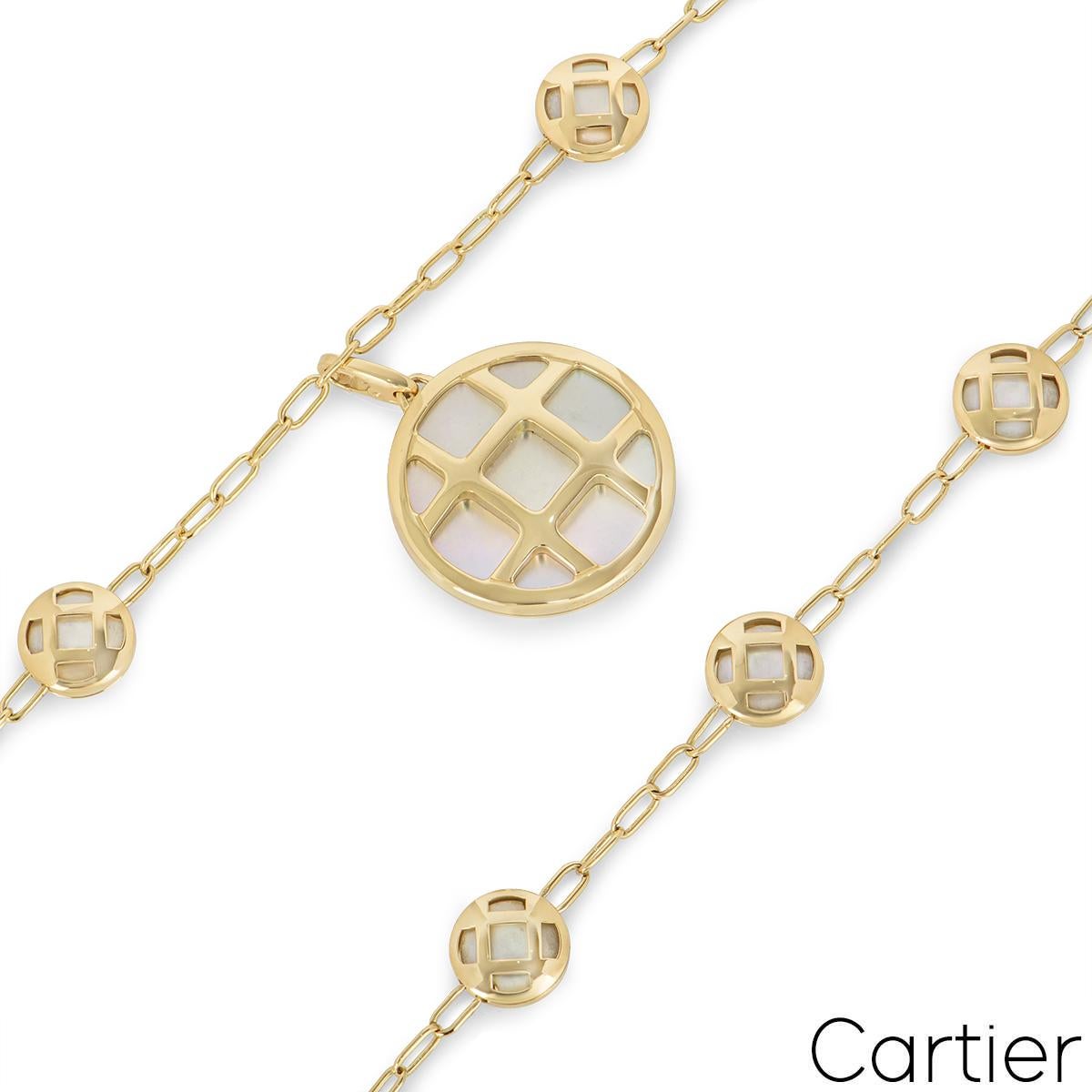 Cartier Set aus Halskette und Armband aus Gelbgold Pasha aus Perlmutt und Perlmutt im Angebot 1
