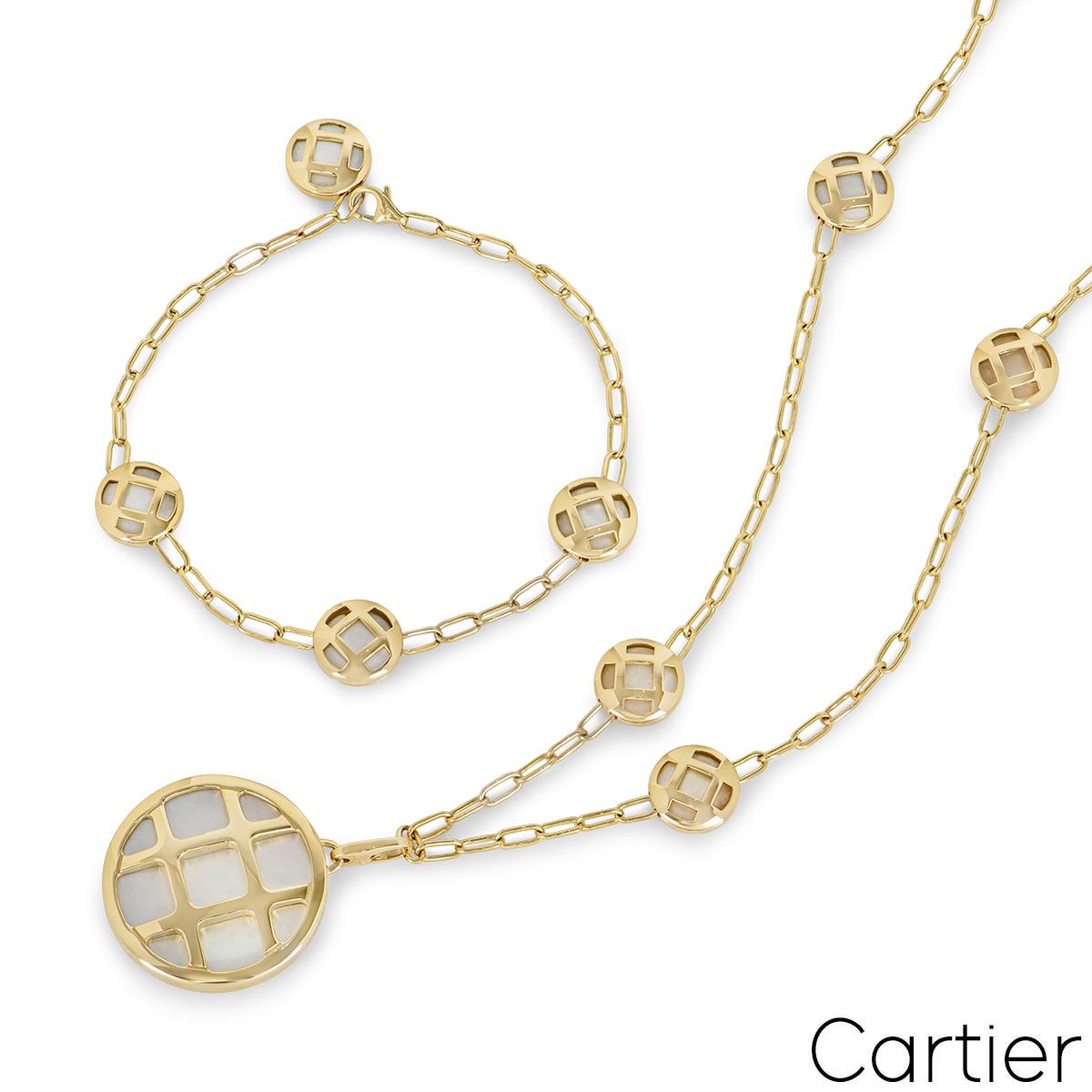 Cartier Set aus Halskette und Armband aus Gelbgold Pasha aus Perlmutt und Perlmutt im Angebot 3