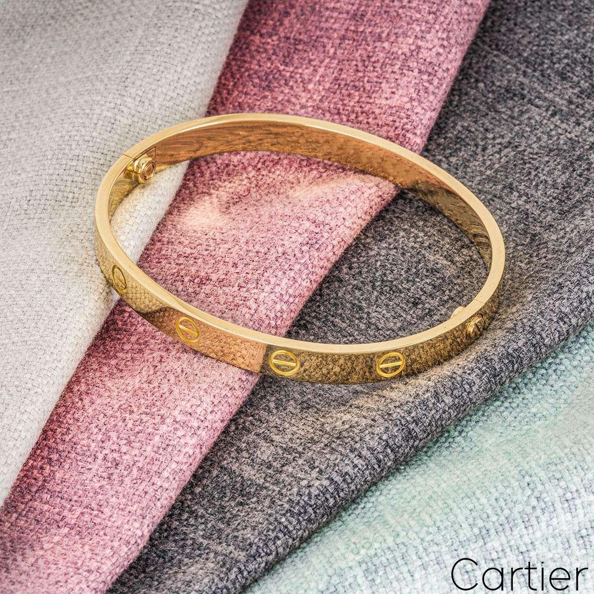 Cartier Gelbgold Plain Love Armband Größe 18 B6035518 für Damen oder Herren im Angebot
