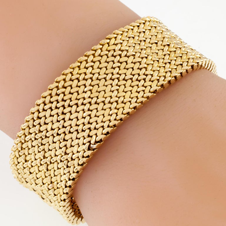 Cartier Yellow Gold Vintage Mesh Bracelet with Harlequin Diamond Pattern  For Sale at 1stDibs | vintage cartier bracelet, vintage gold bracelet, gold  mesh bracelet with diamonds
