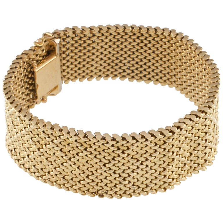 Cartier Yellow Gold Vintage Mesh Bracelet with Harlequin Diamond Pattern  For Sale at 1stDibs