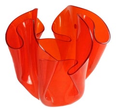 Vase « Cartoccio » conçu par Luigi Massoni pour Guzzini, 1970