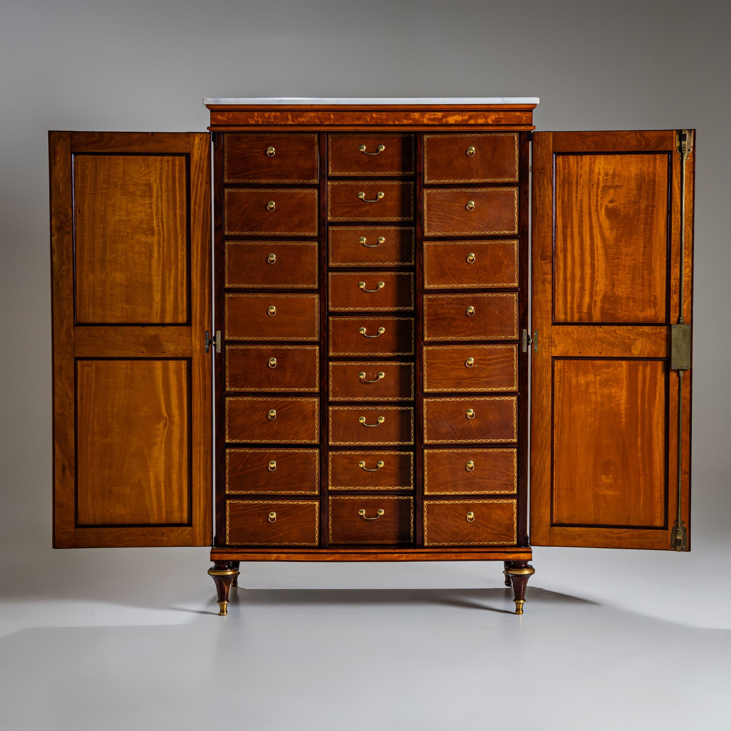 Cartonnier, timbro Claude Charles Saunier, Francia, circa 1790 in vendita 1