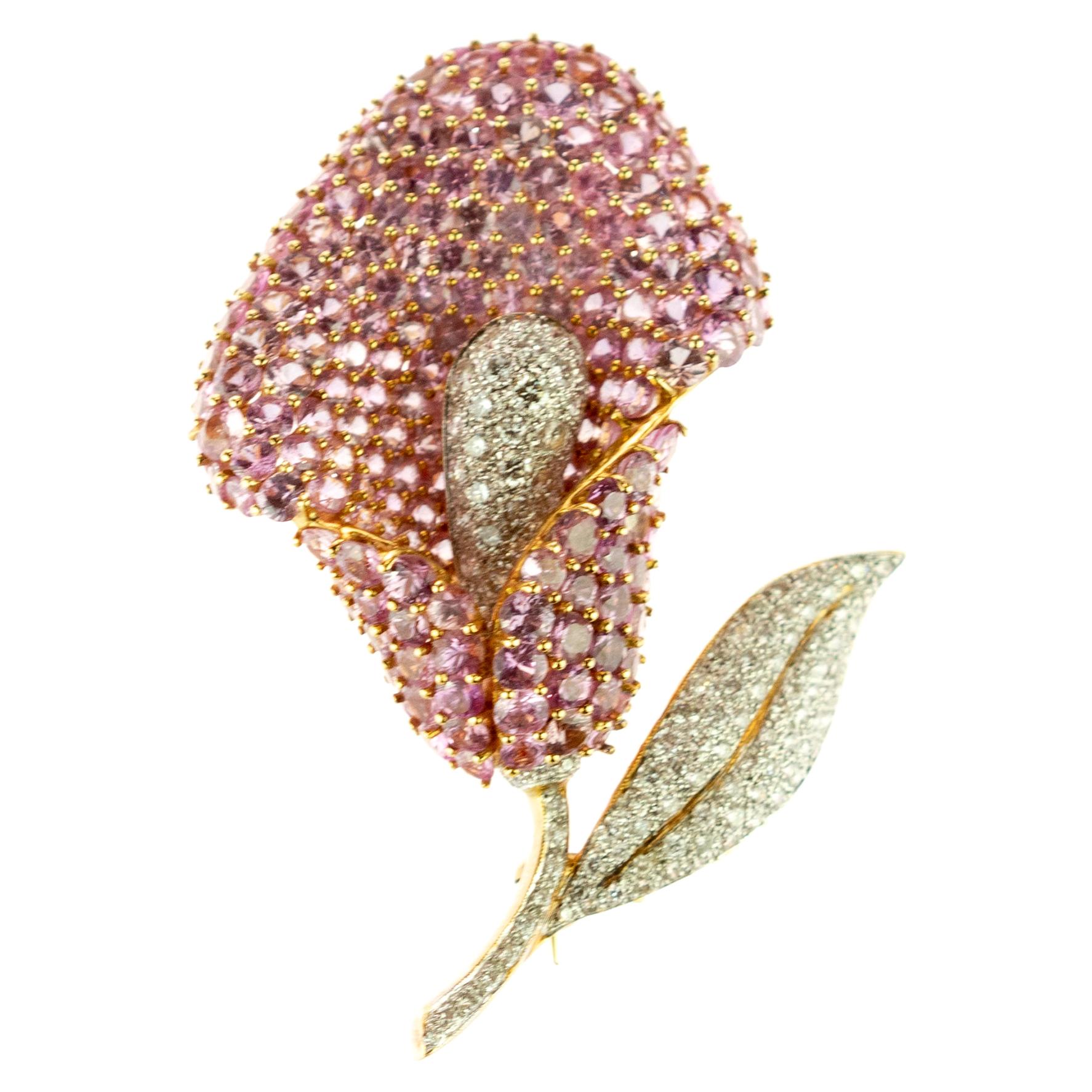 AIG Certified Cartridge Sapphire Flower Diamond 18 Karat Gold Clip Intini Brooch For Sale