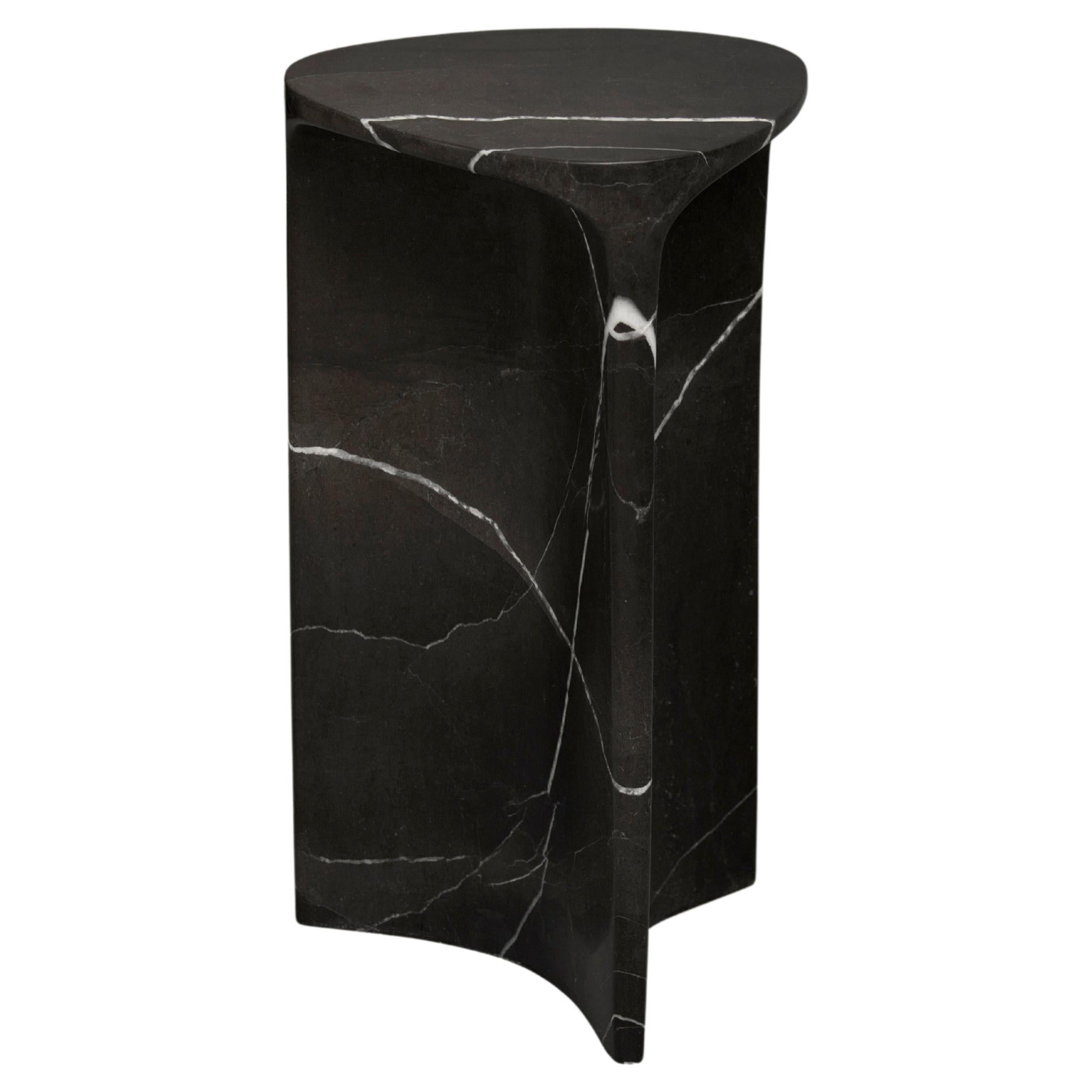 Mesa alta Carv de mármol Nero Marquina por Daniel Fintzi para Formar en venta