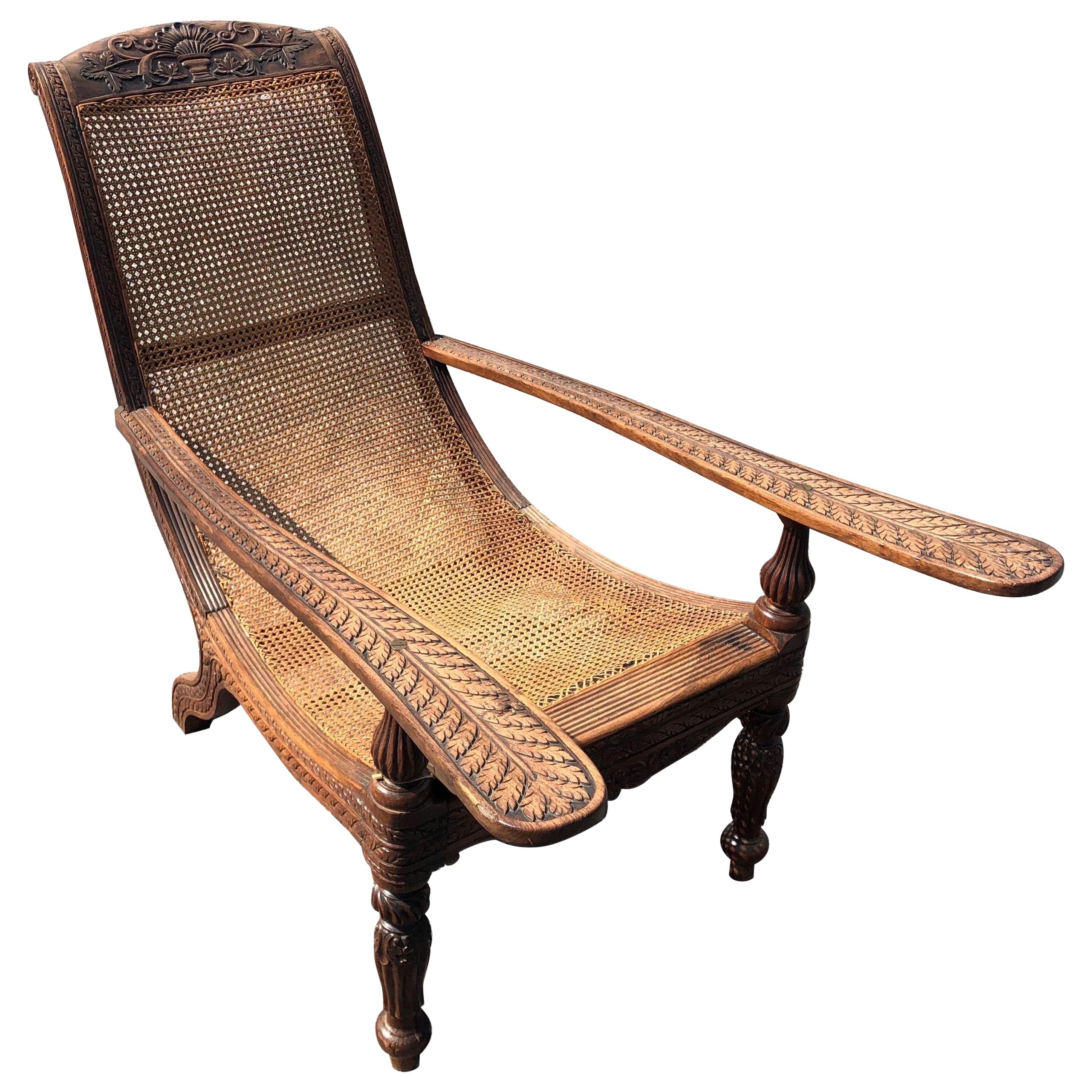 Chaise de plantation en bois de rose des Antilles:: sculptée au 19e siècle